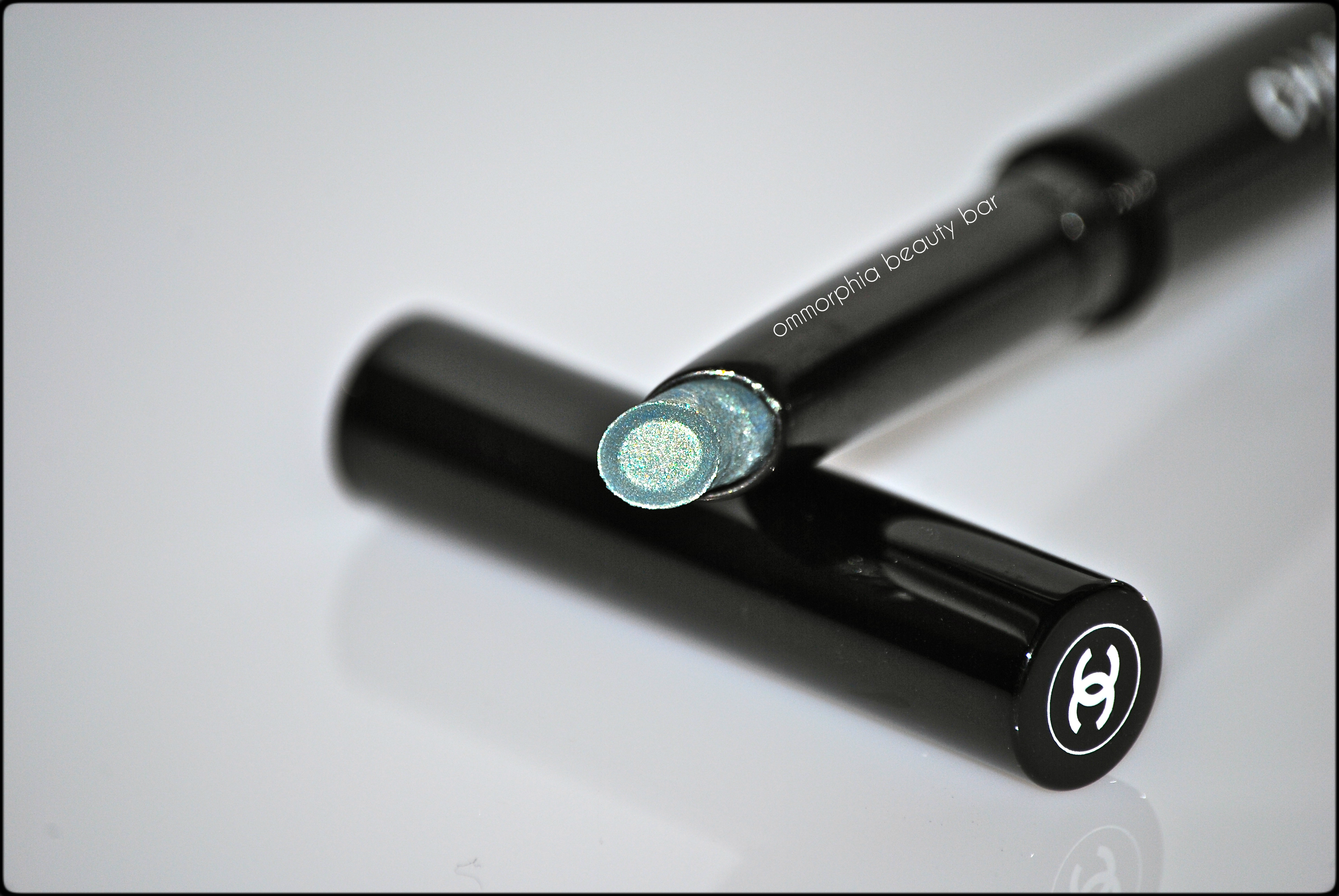 CHANEL Jade Shore macro