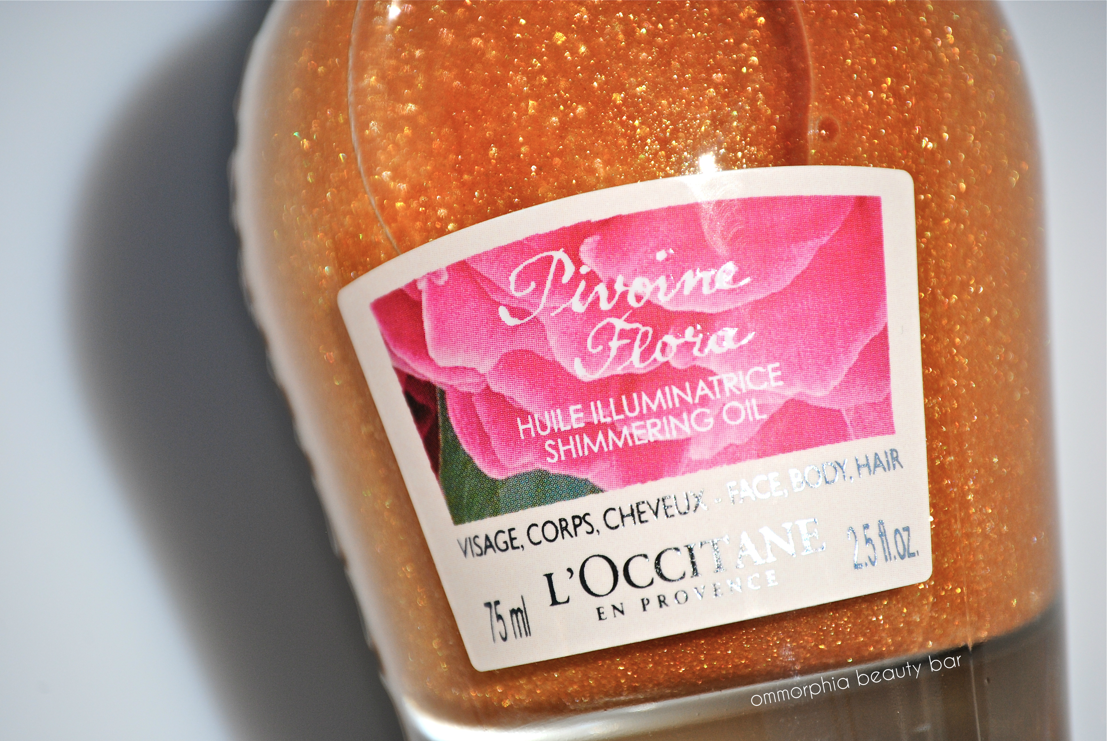 L'Occitane Pivoine Flora closer