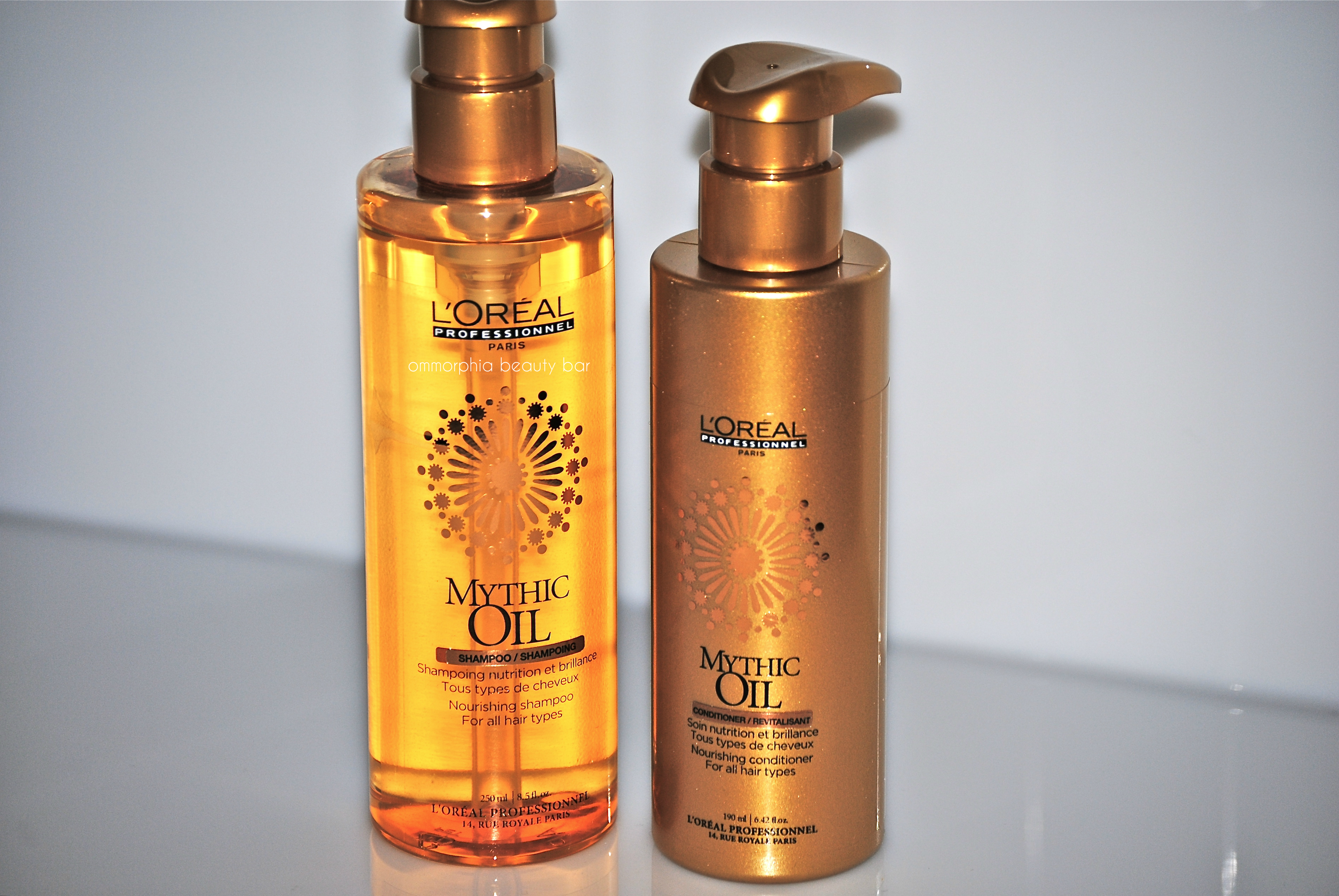 Mythic Oil Shampoo & Conditioner closer