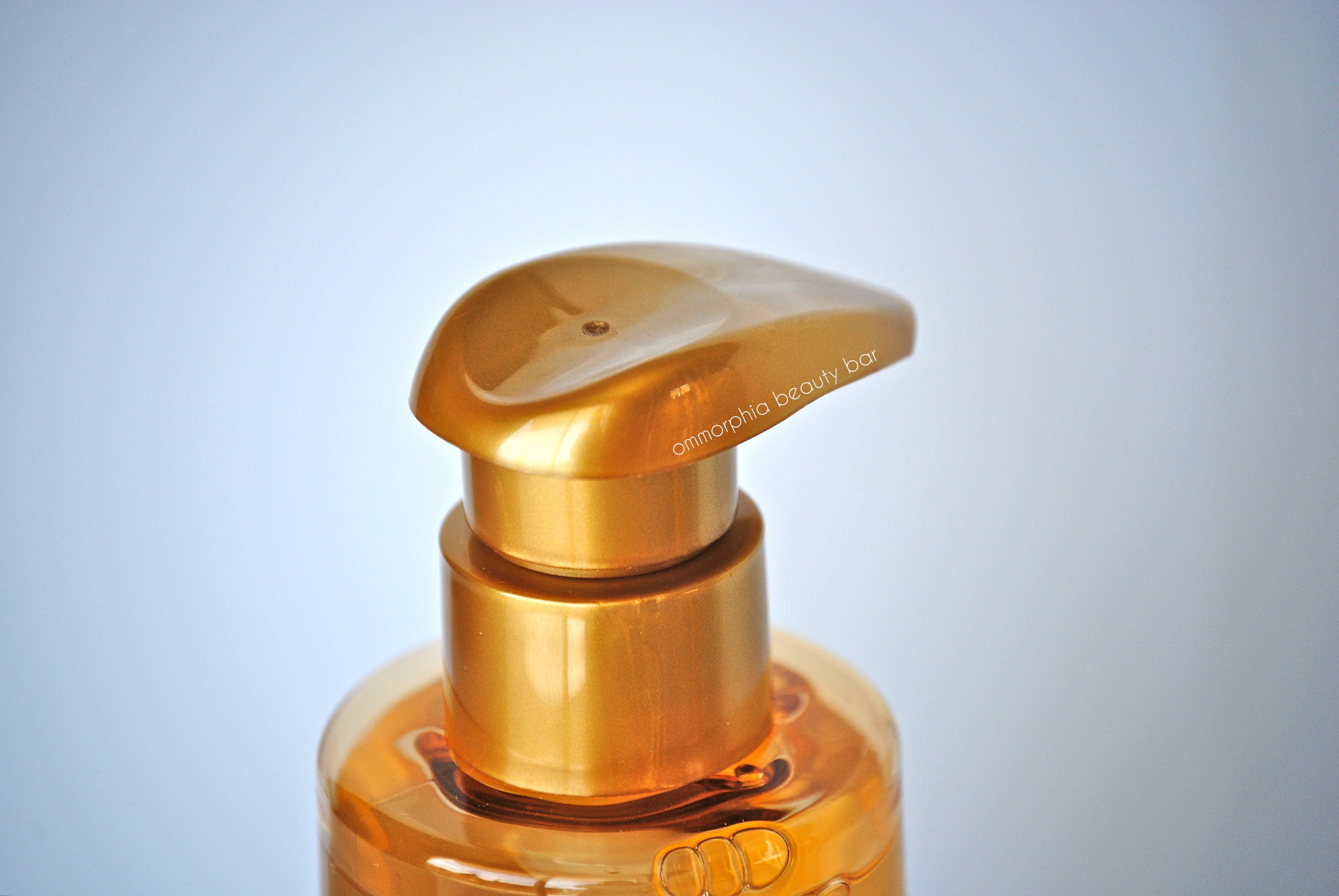 Mythic Oil Shampoo & Conditioner dispenser