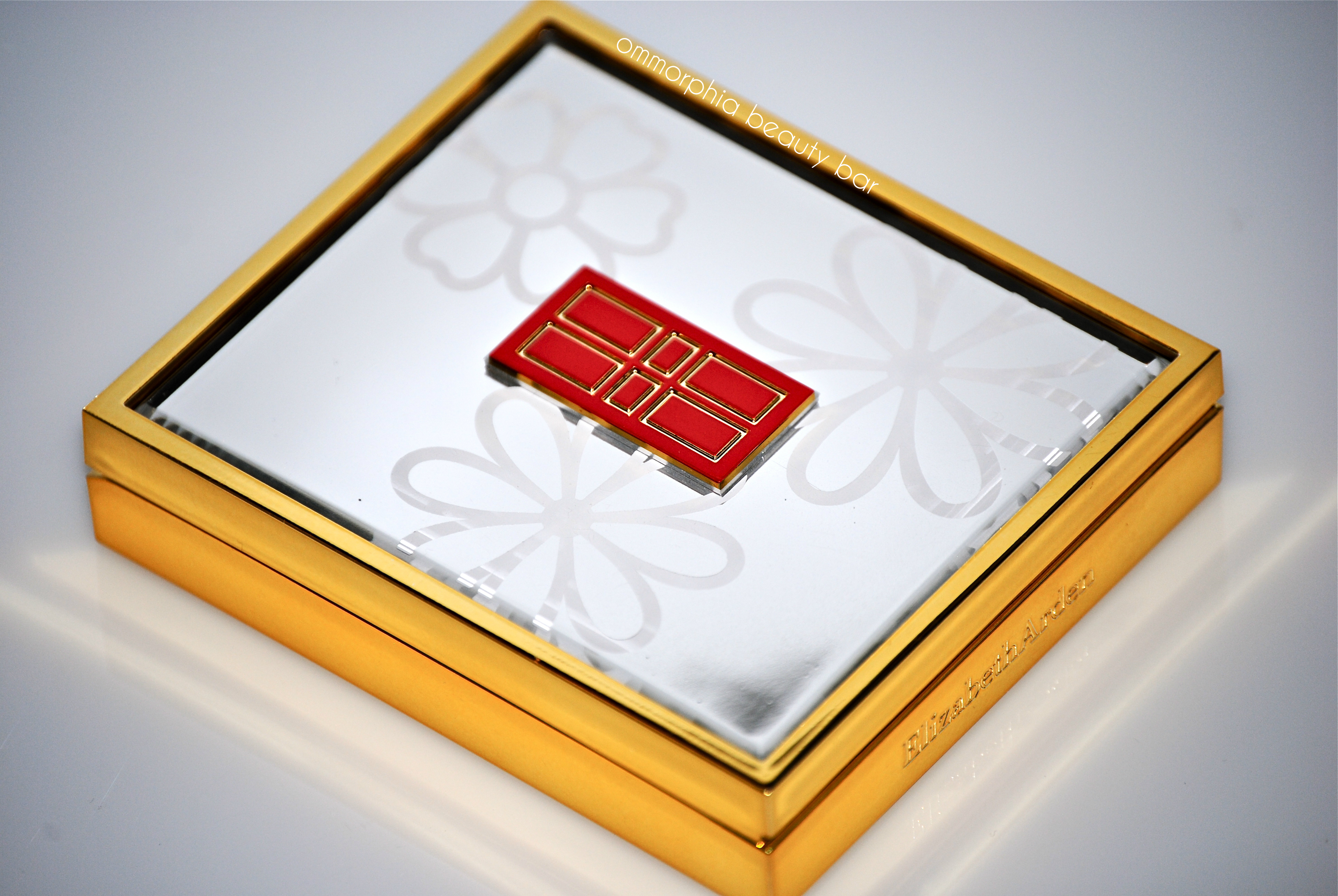 EA Bronzer compact