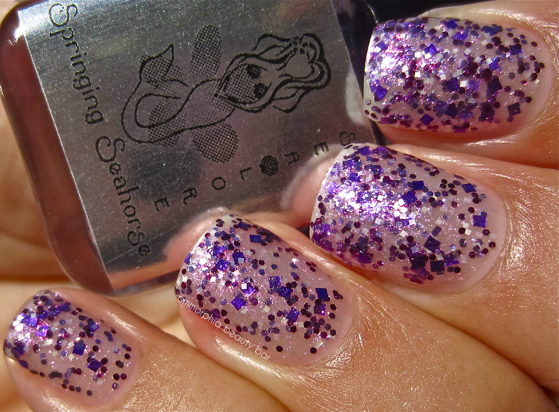 Sealore Springing Seahorse swatch