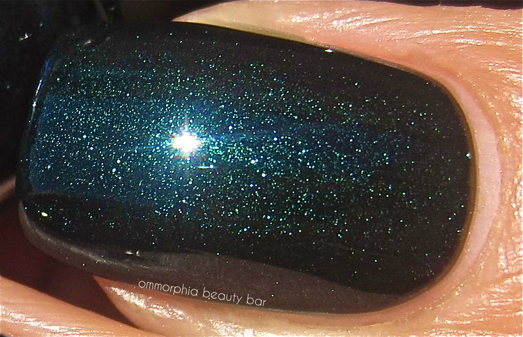 GA #705 Black Petrol swatch macro