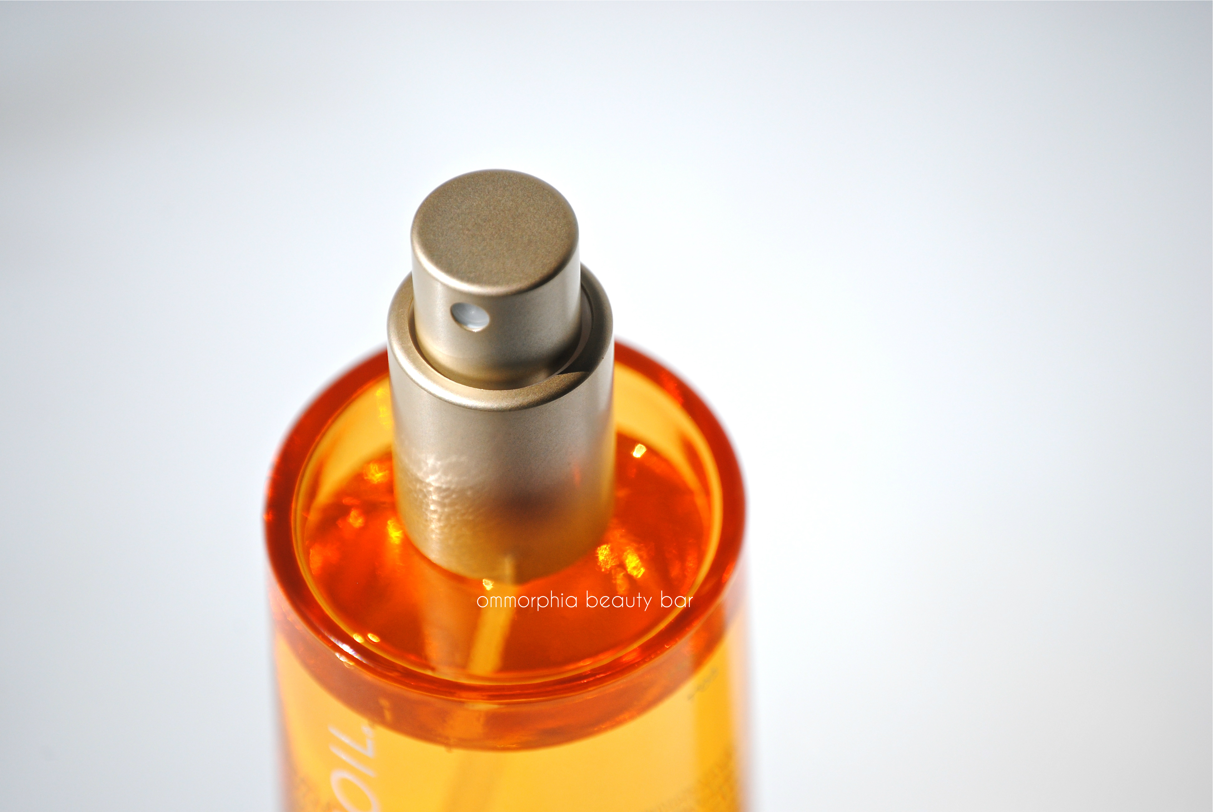Moroccanoil Dry Body Oil dispenser