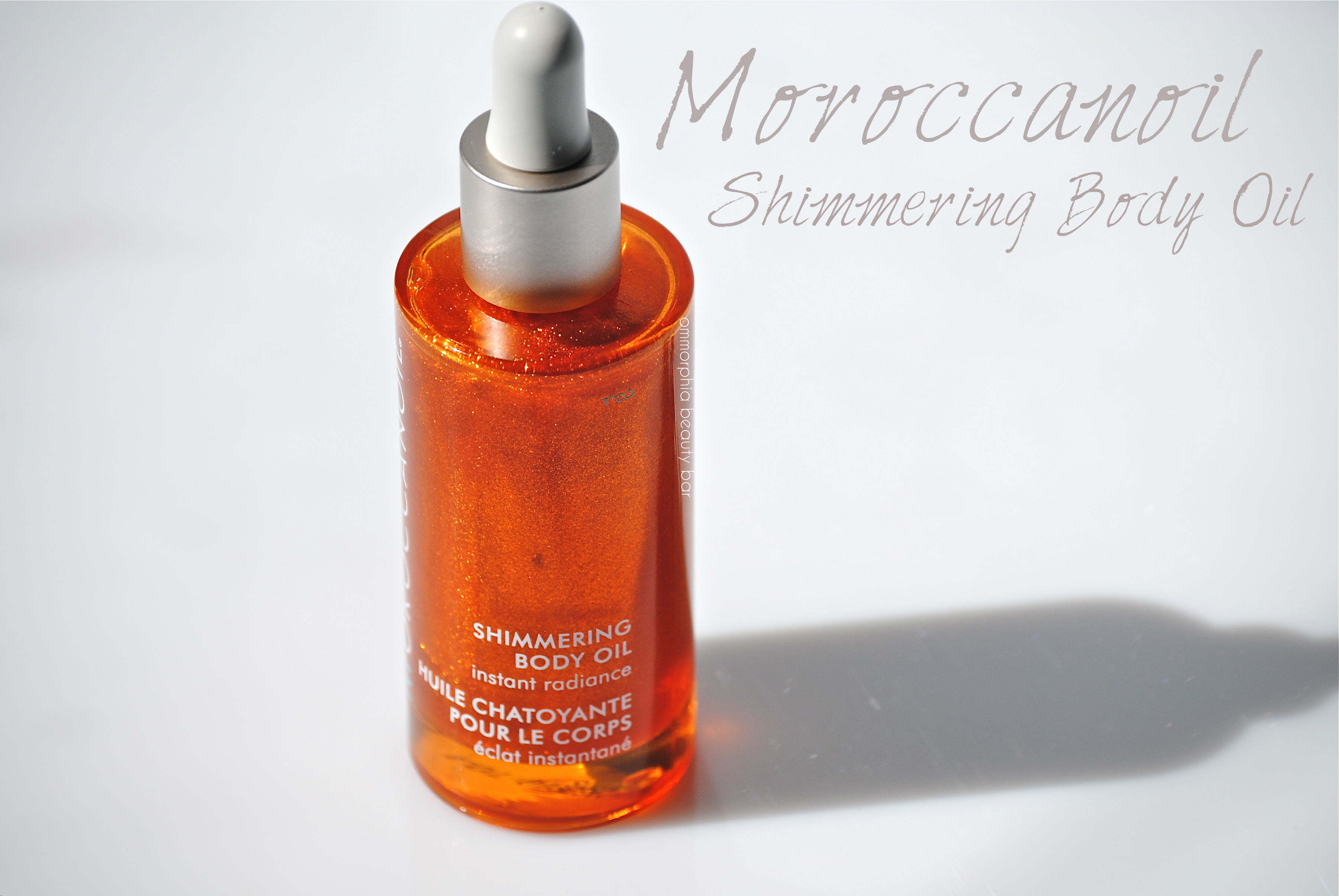 Moroccanoil Shimmering Body Oil opener