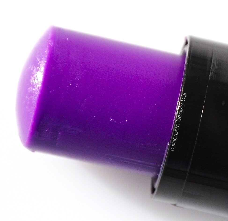 Maybelline Baby Lips Berry Bomb macro