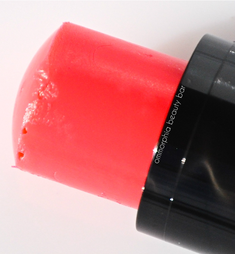 Maybelline Baby Lips Strike A Rose macro