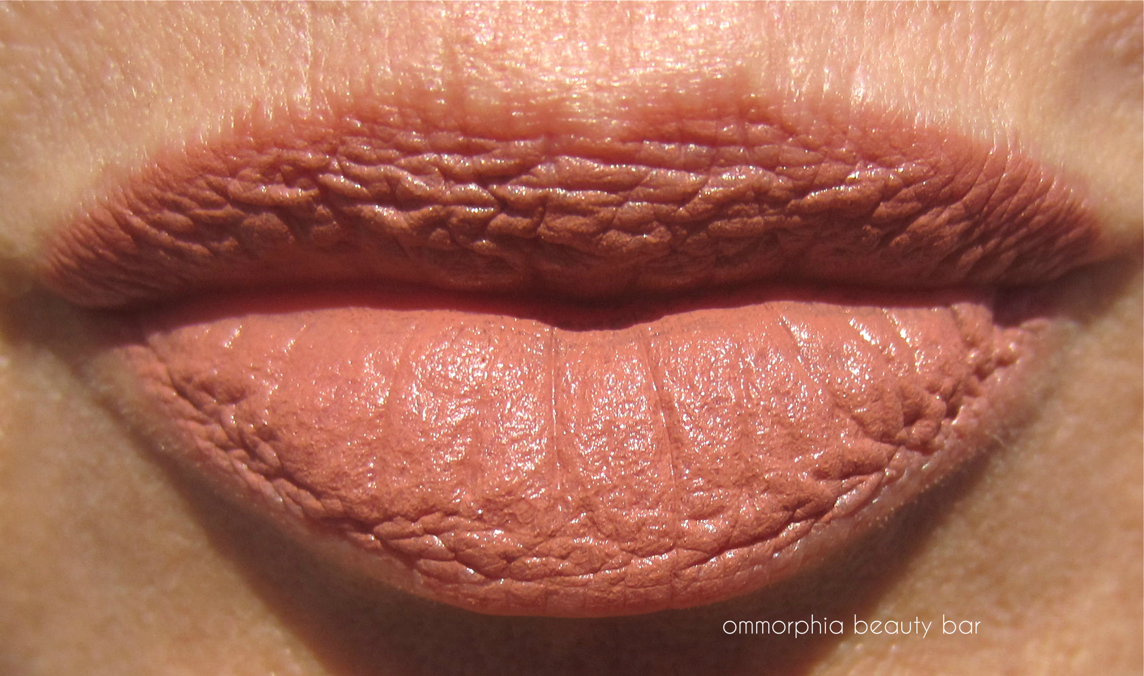 Shu Uemura M BG 942 swatch 2