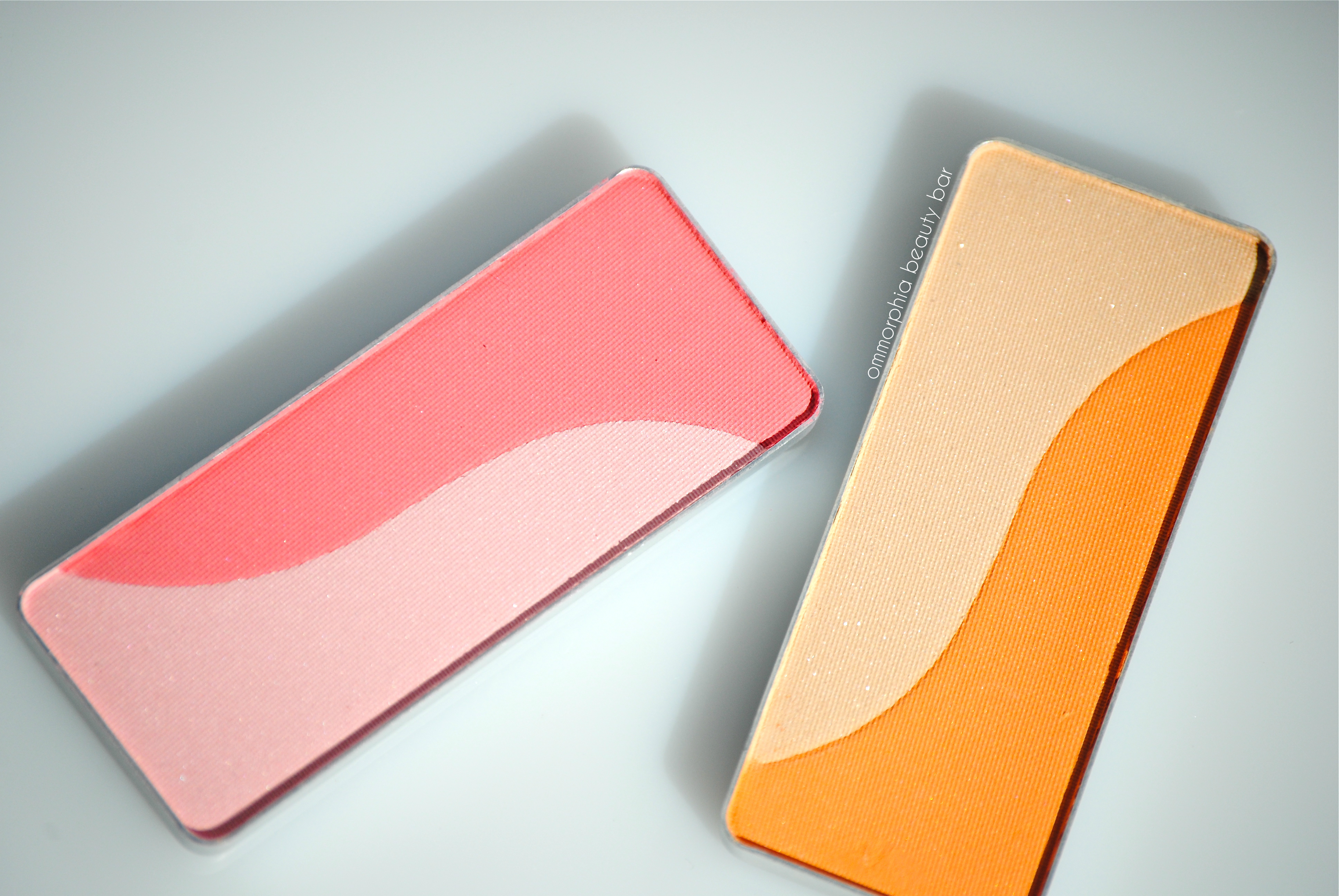 shu uemura Duo-Color Cheek opener