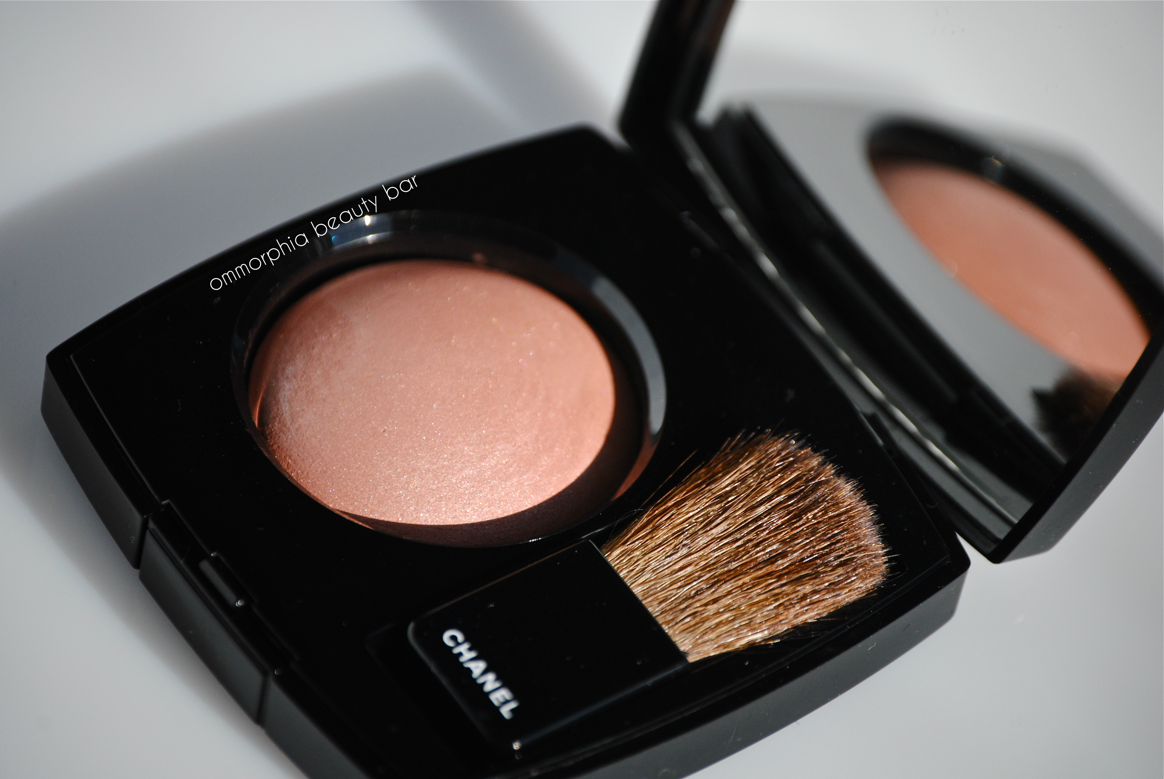 CHANEl Accent blush 2