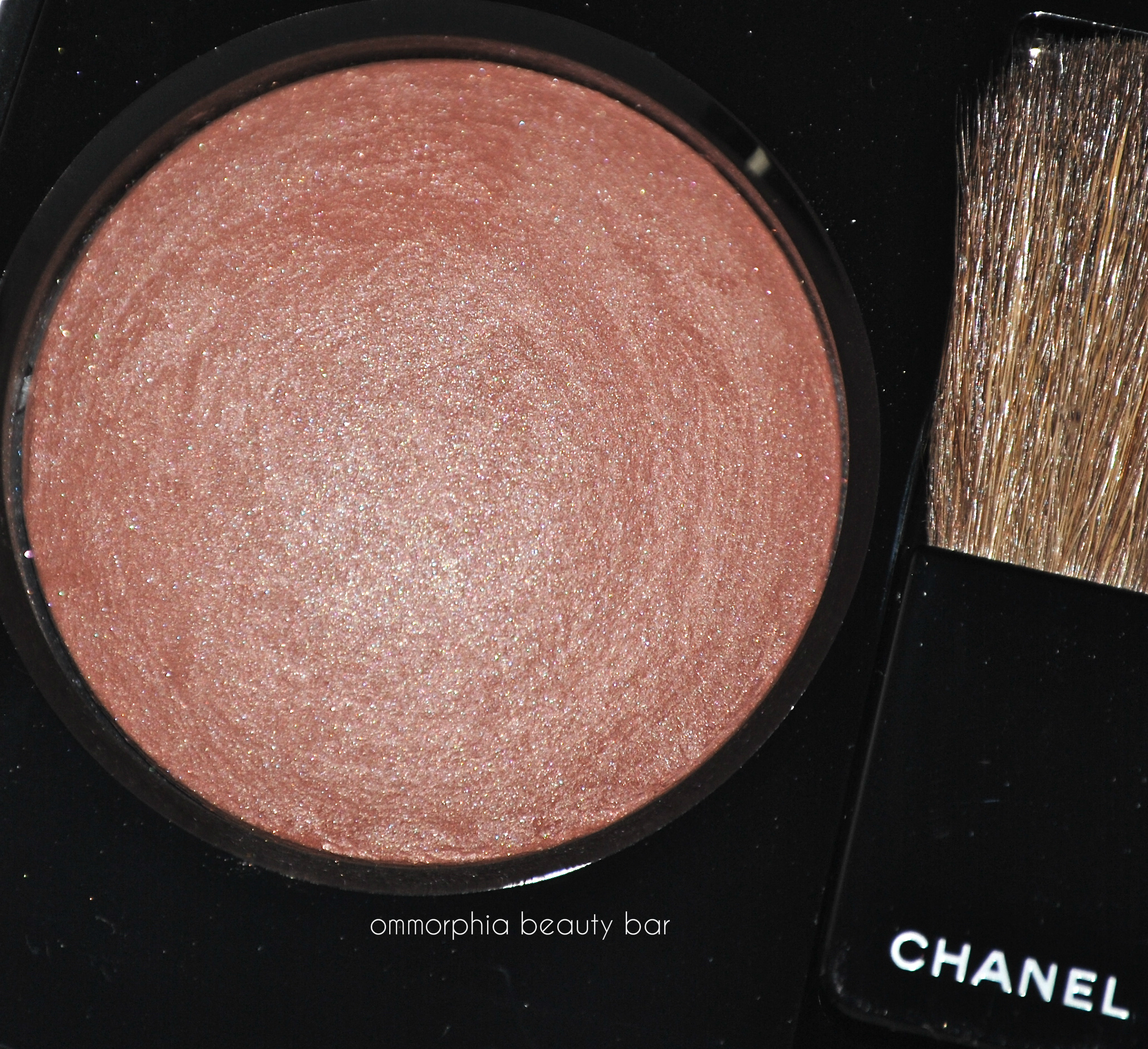 CHANEL Accent blush flash