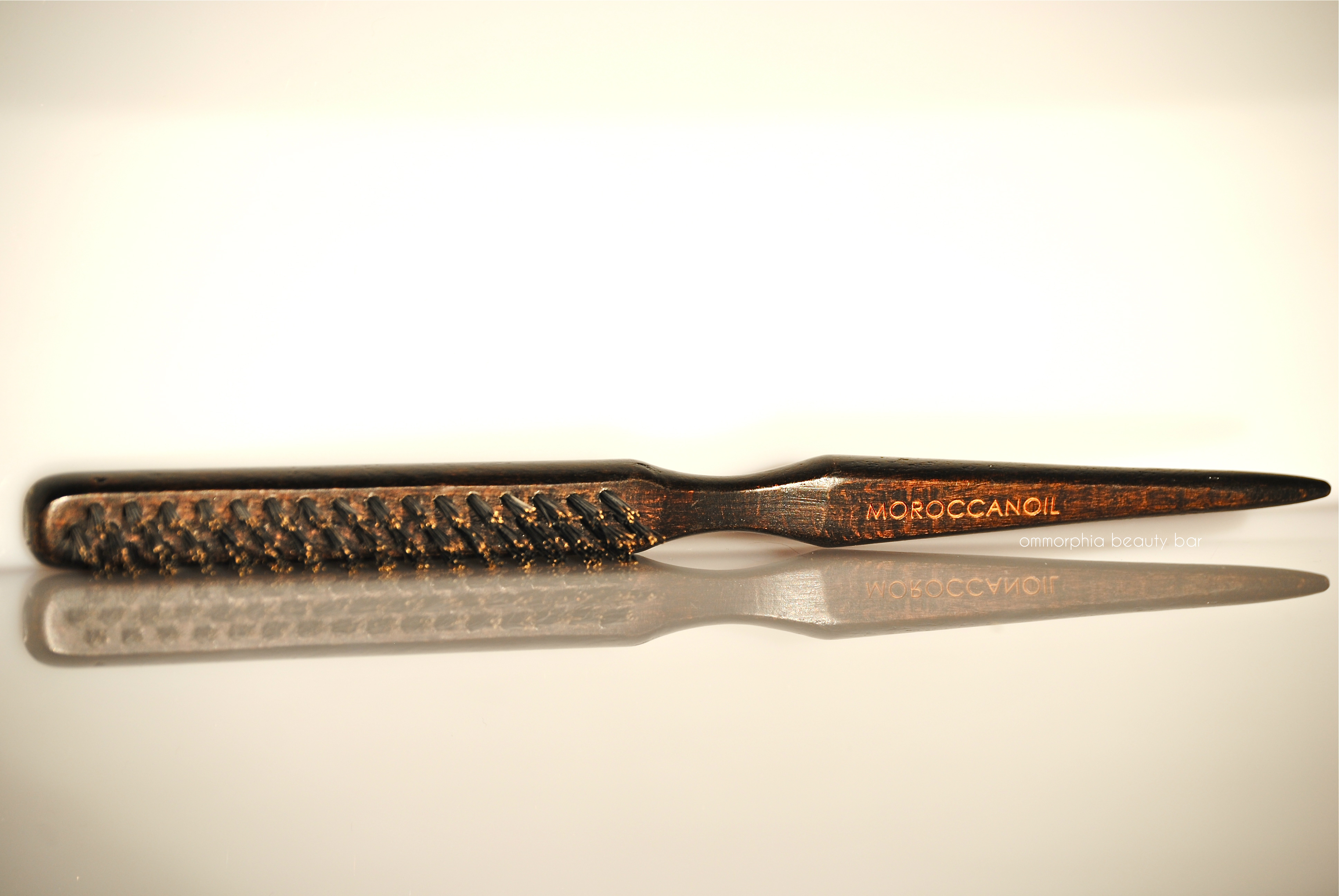 Moroccanoil Teasing Brush 2