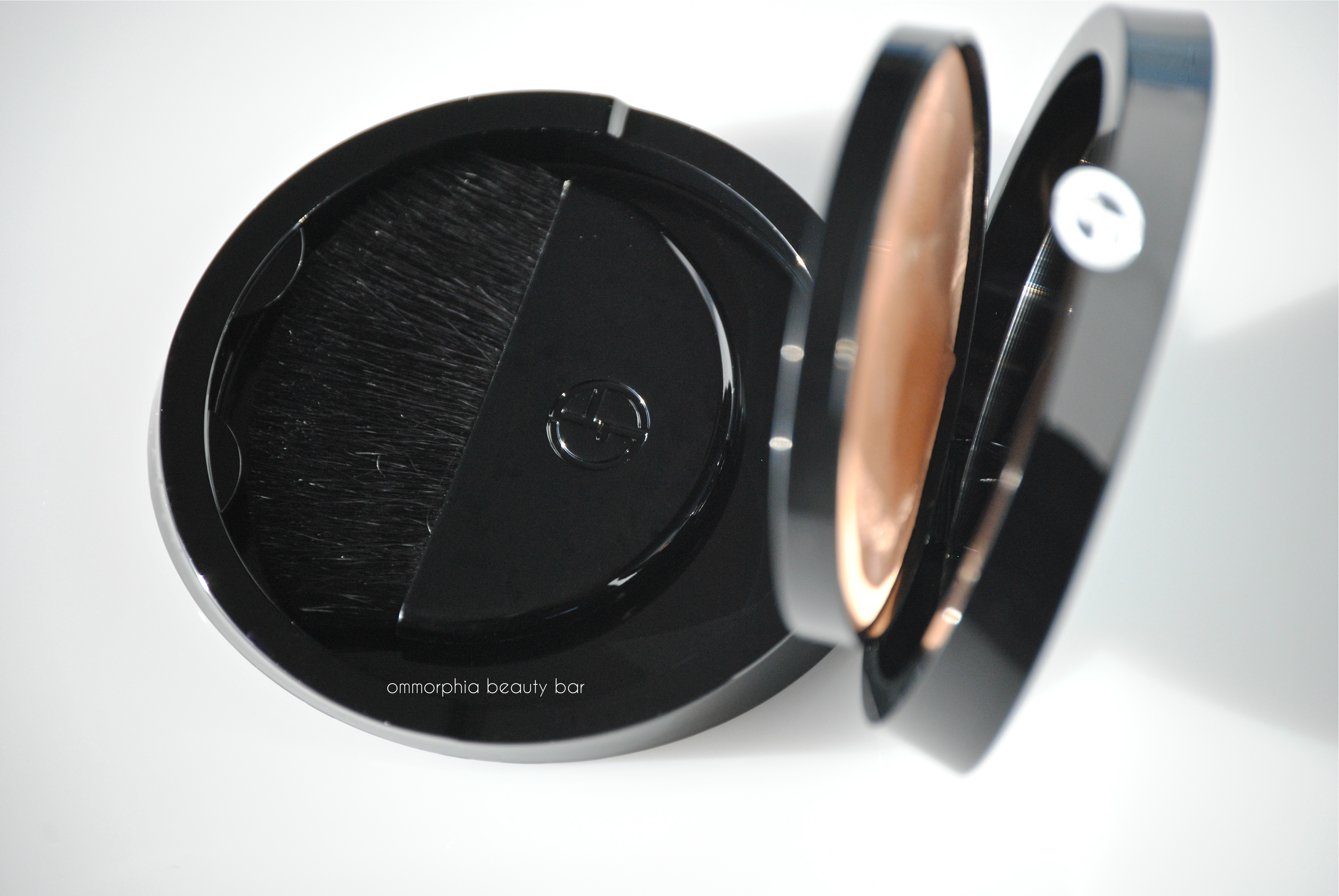 GA Belladonna open compact