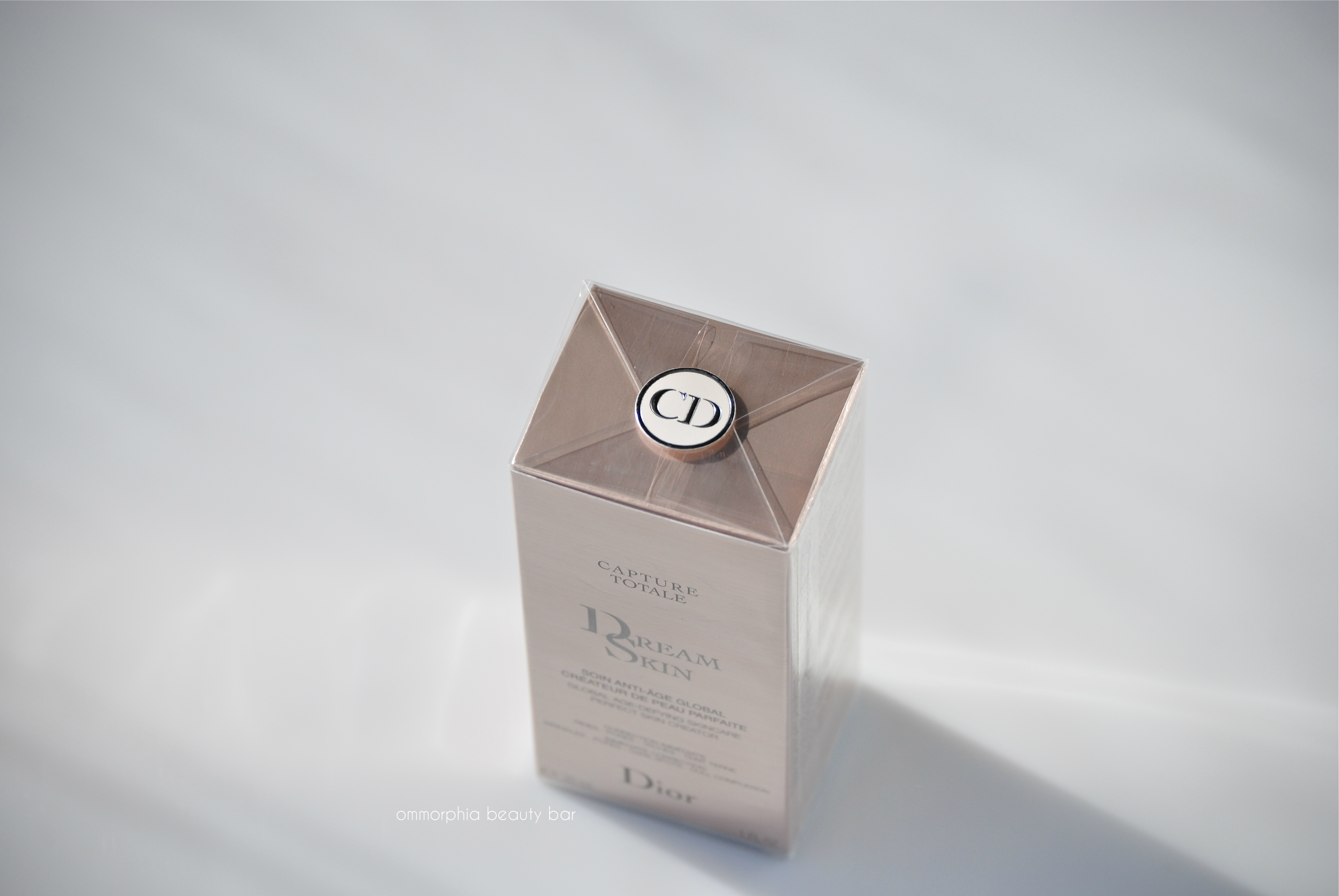 Dior Dream Skin logo