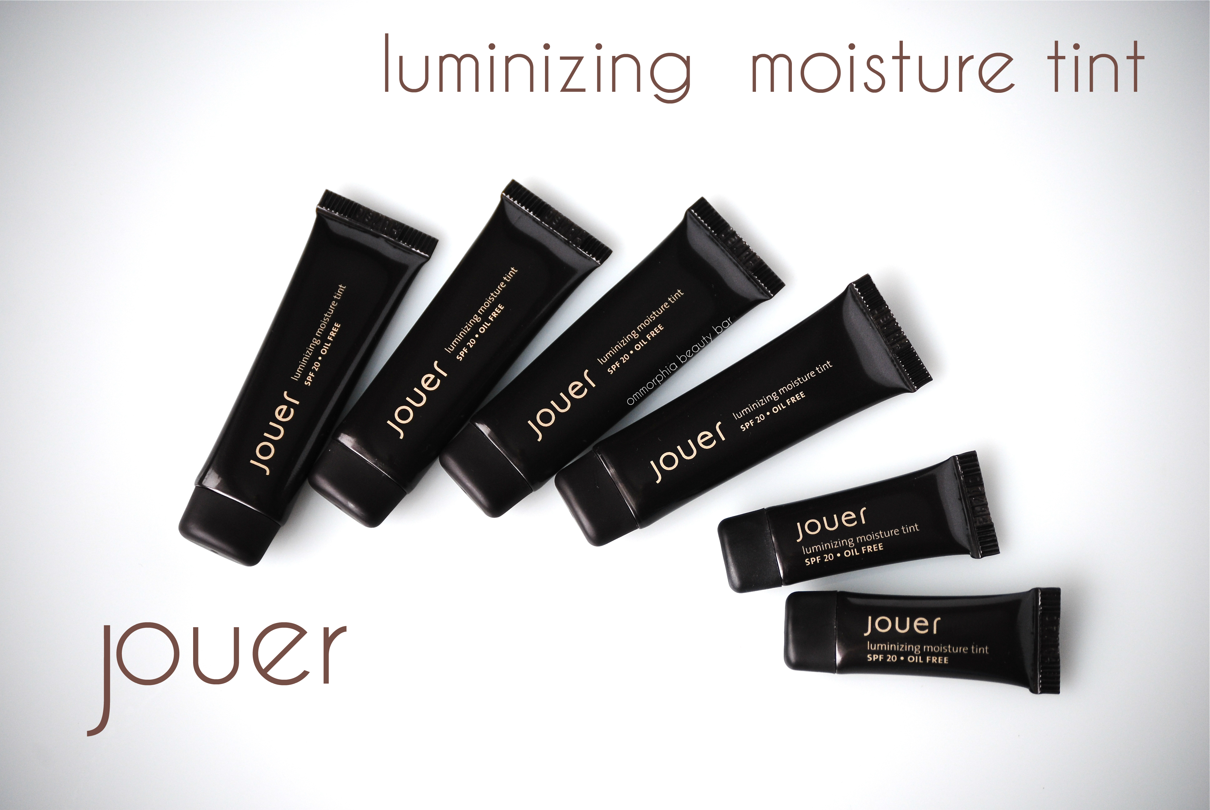Jouer Luminizing Moisture Tint opener