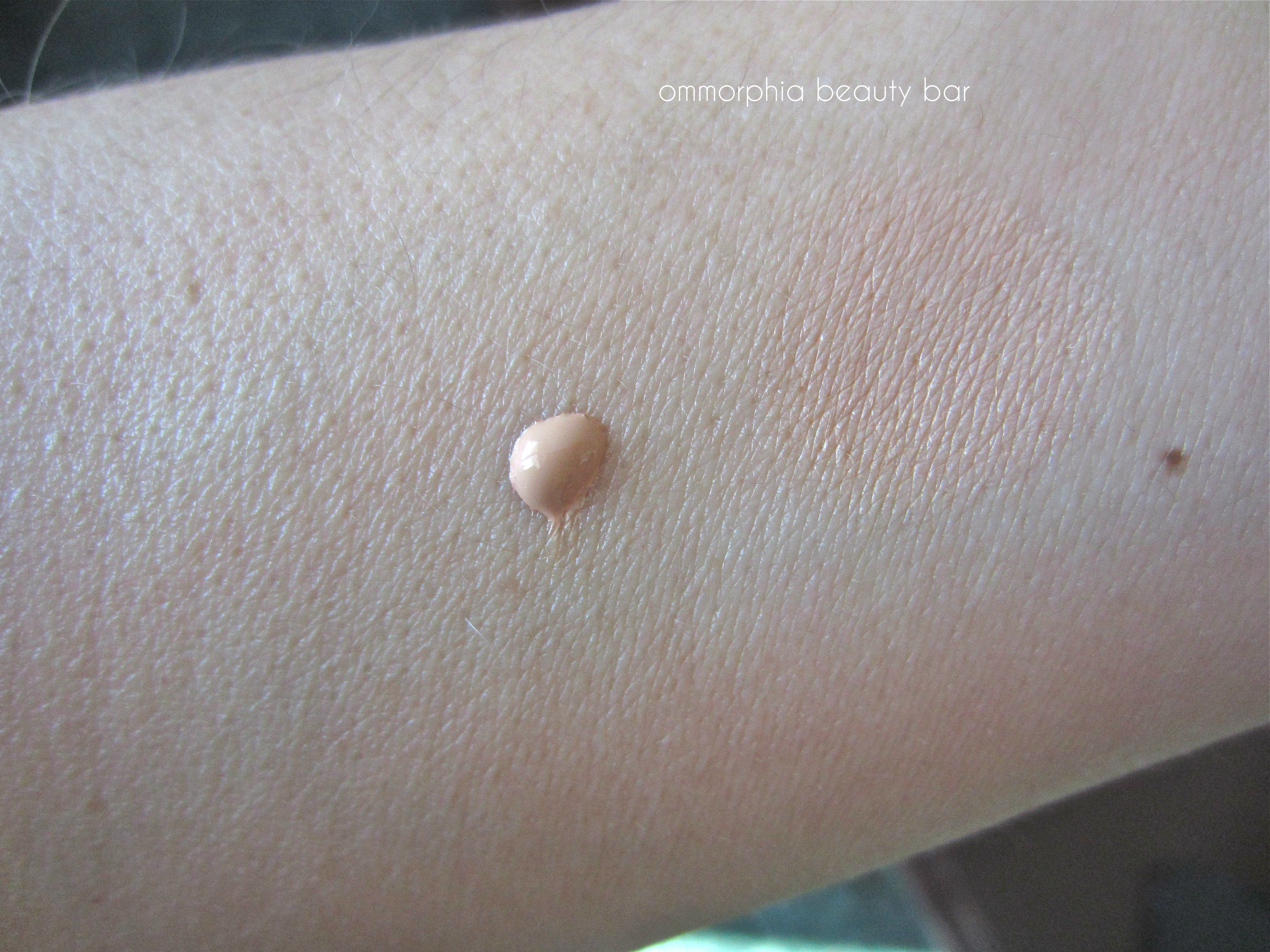 GA Luminessence CC swatch 2