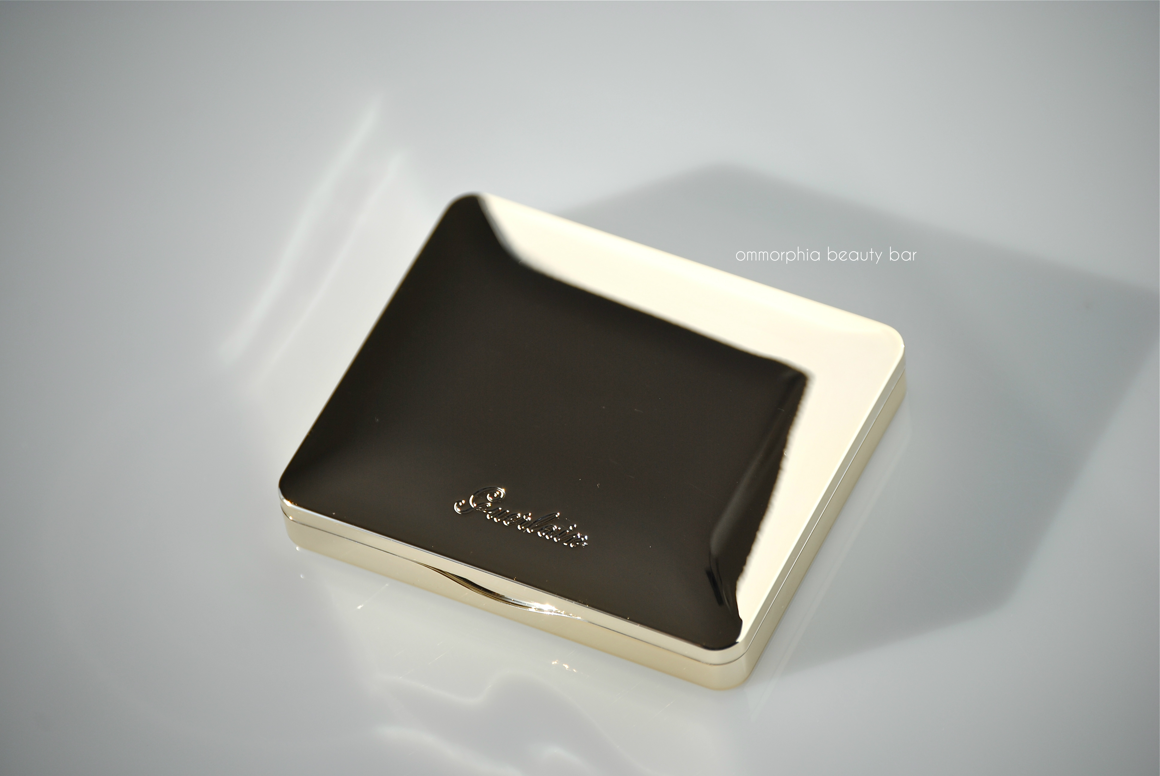Guerlain Les Tendres closed compact