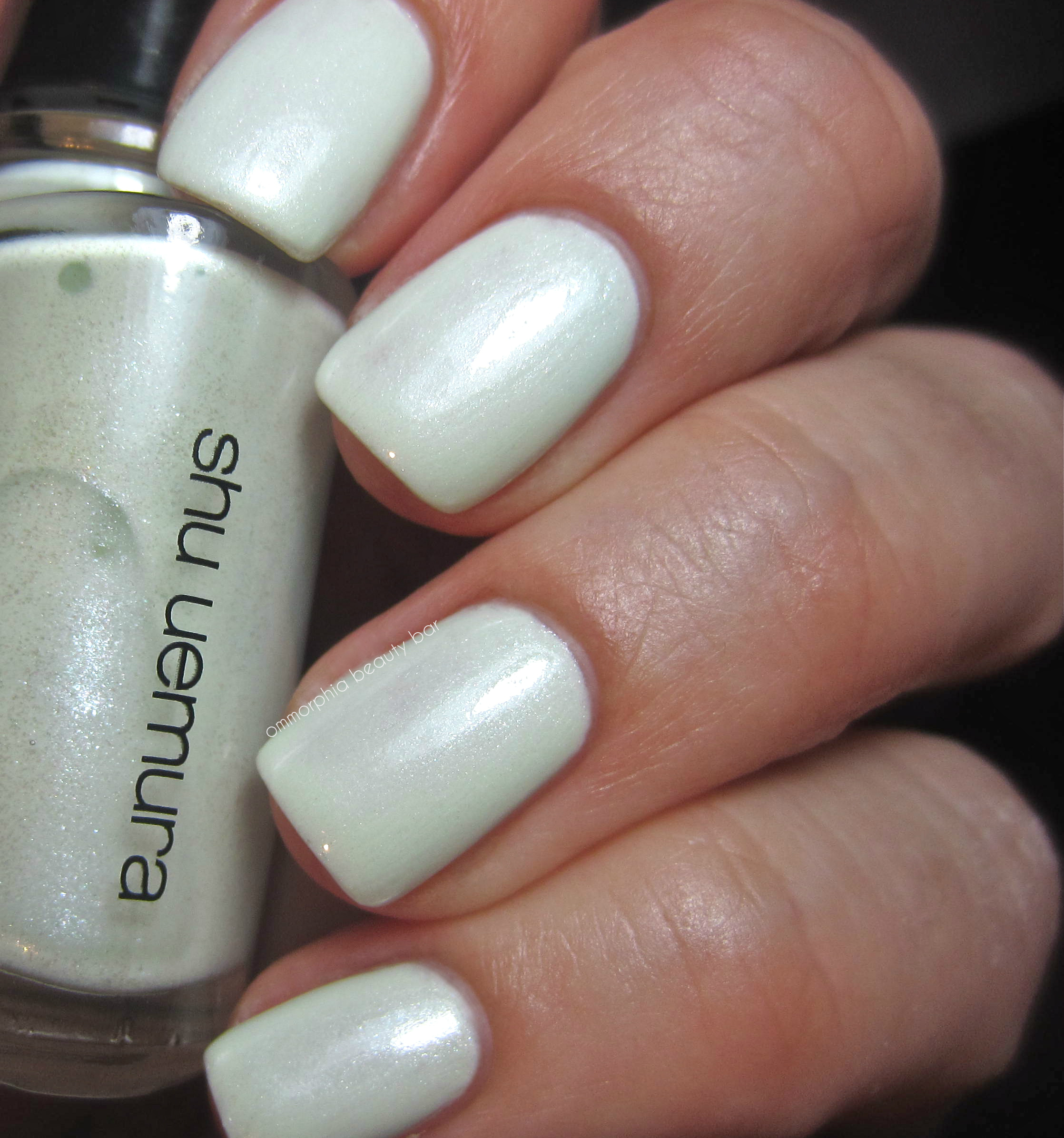 shu uemura green pearl swatch