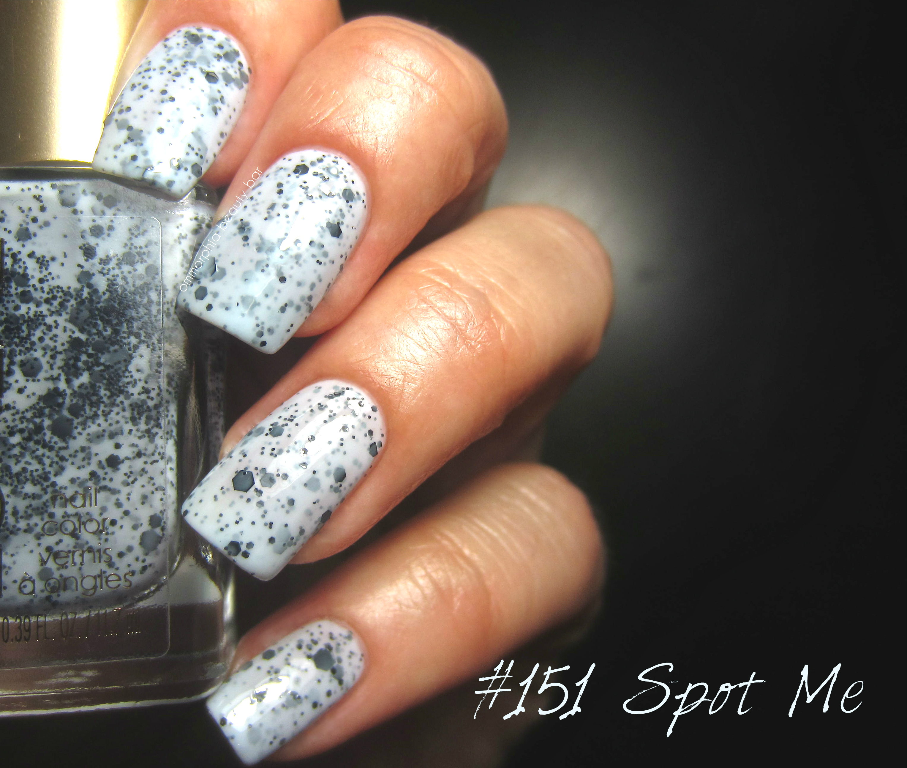 L'Oreal #151 Spot Me swatch 2