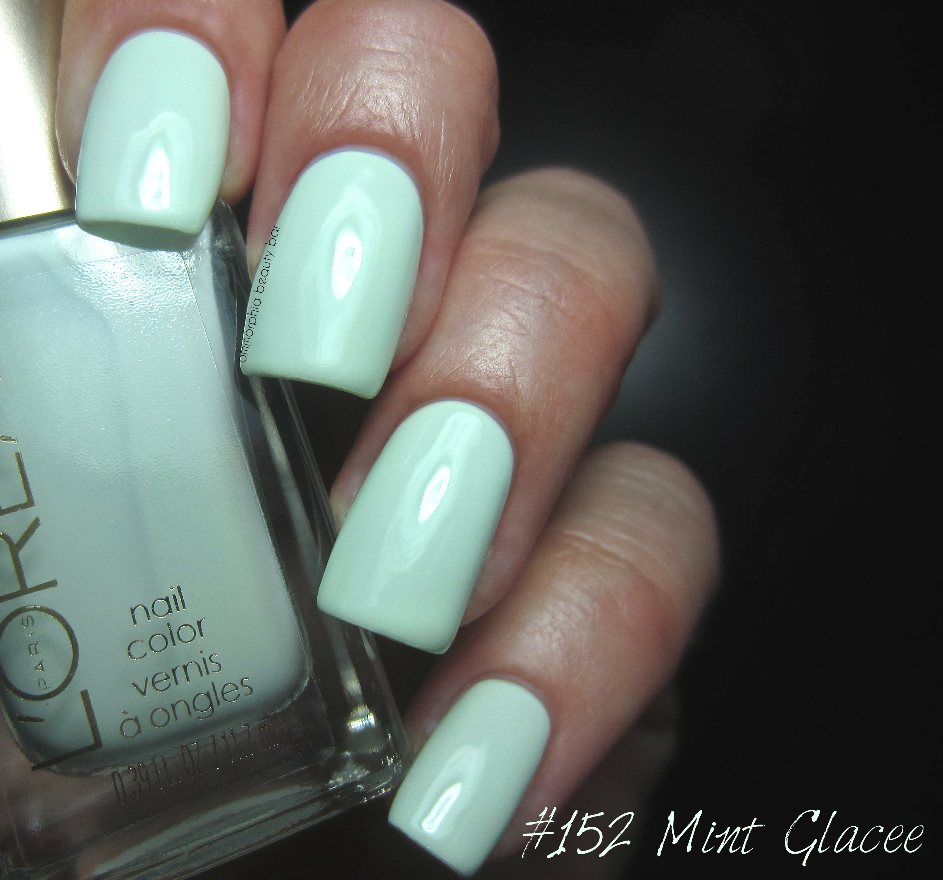 L'Oreal #152 Mint Glacee swatch