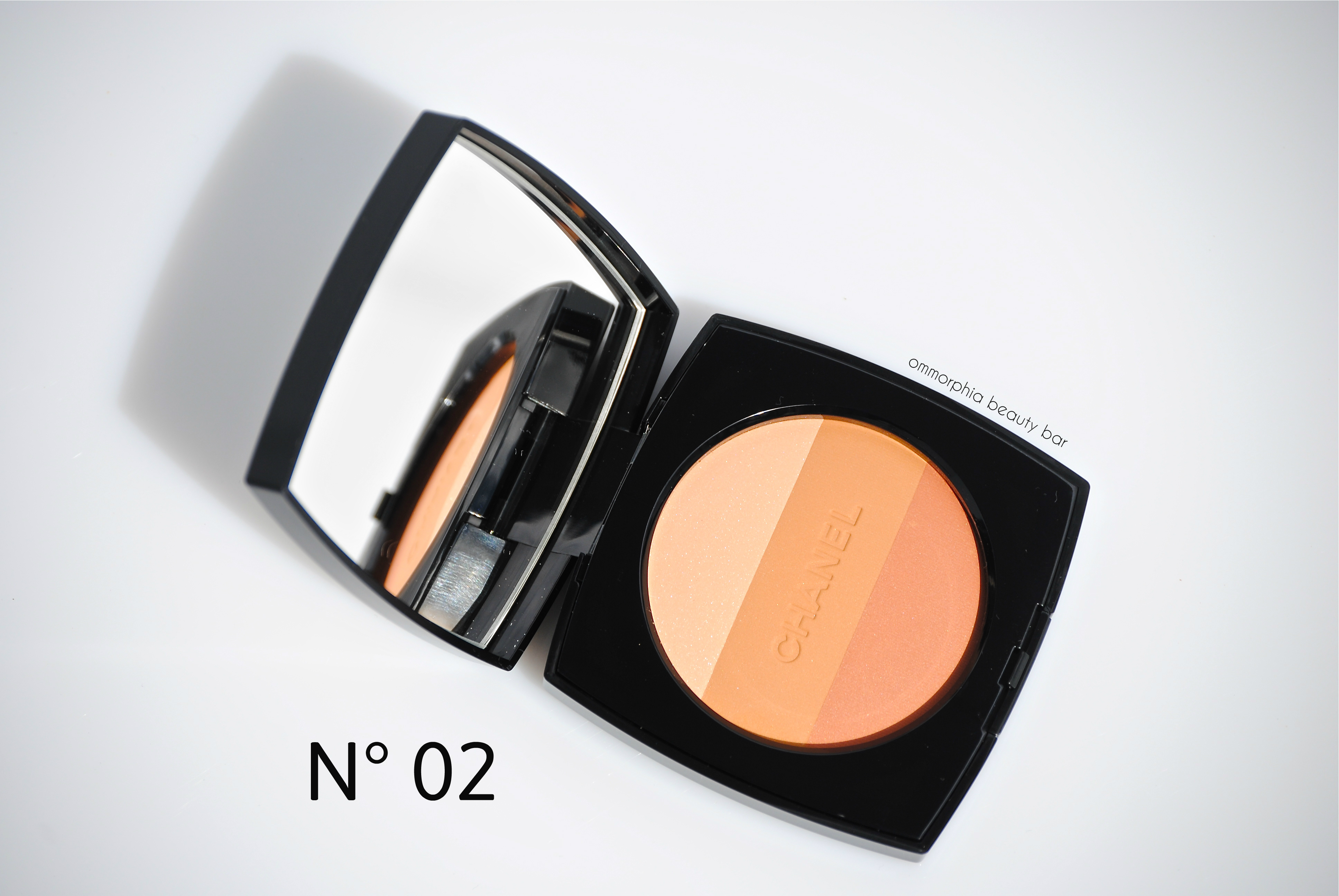 CHANEL No 02 Healthy Glow