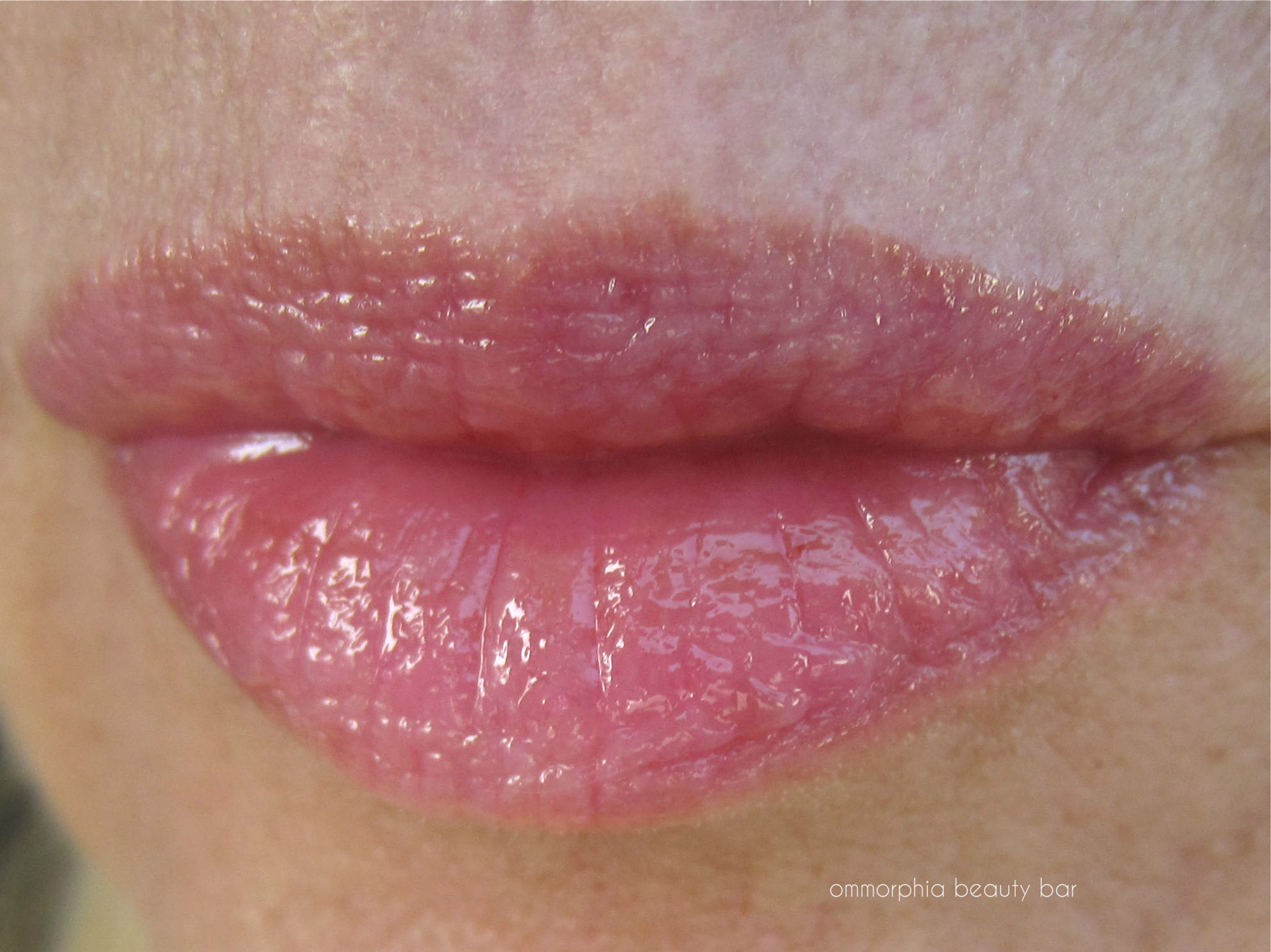 Clarins Lip Balm Crayon swatch 1