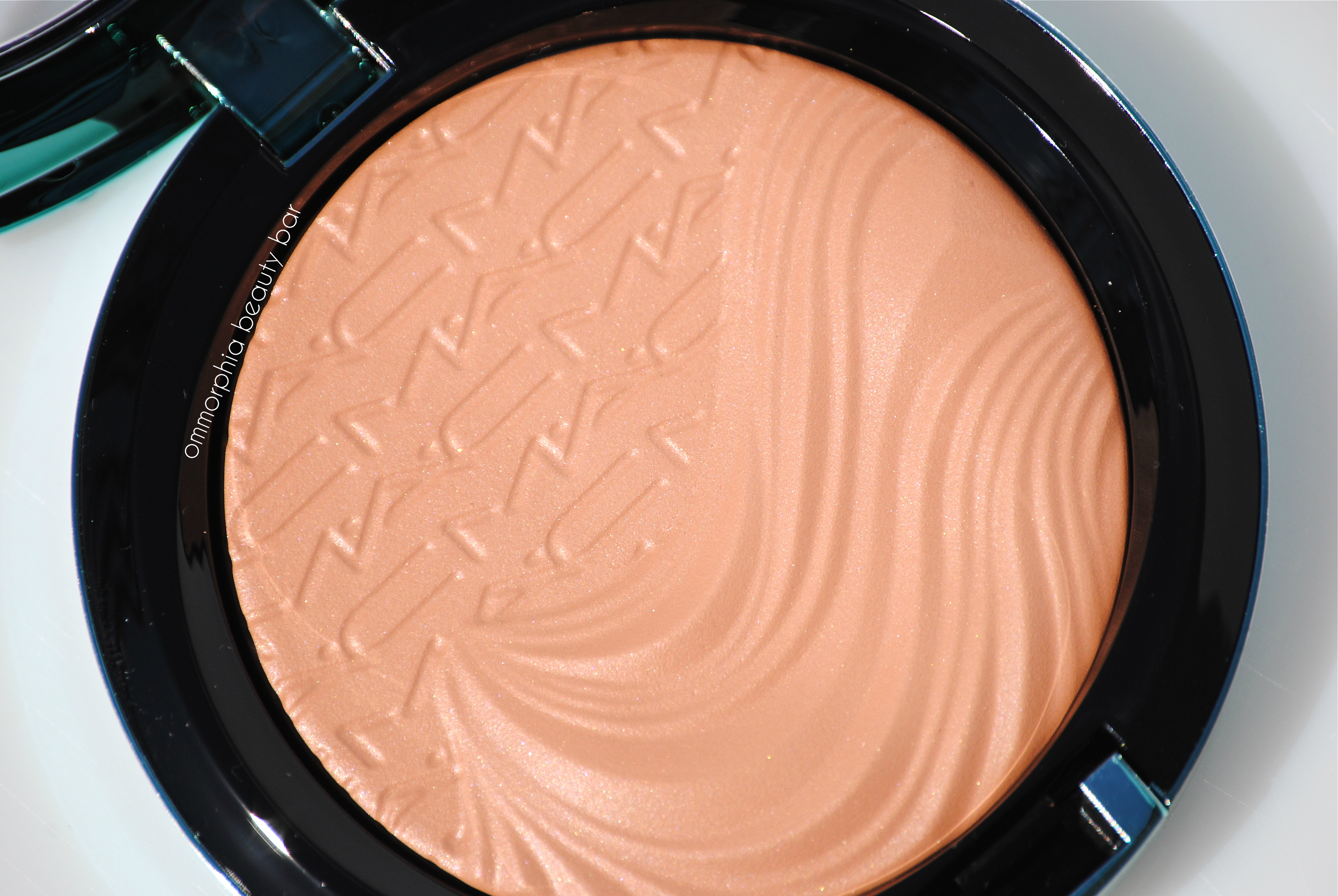 MAC Aphrodite's Shell 2