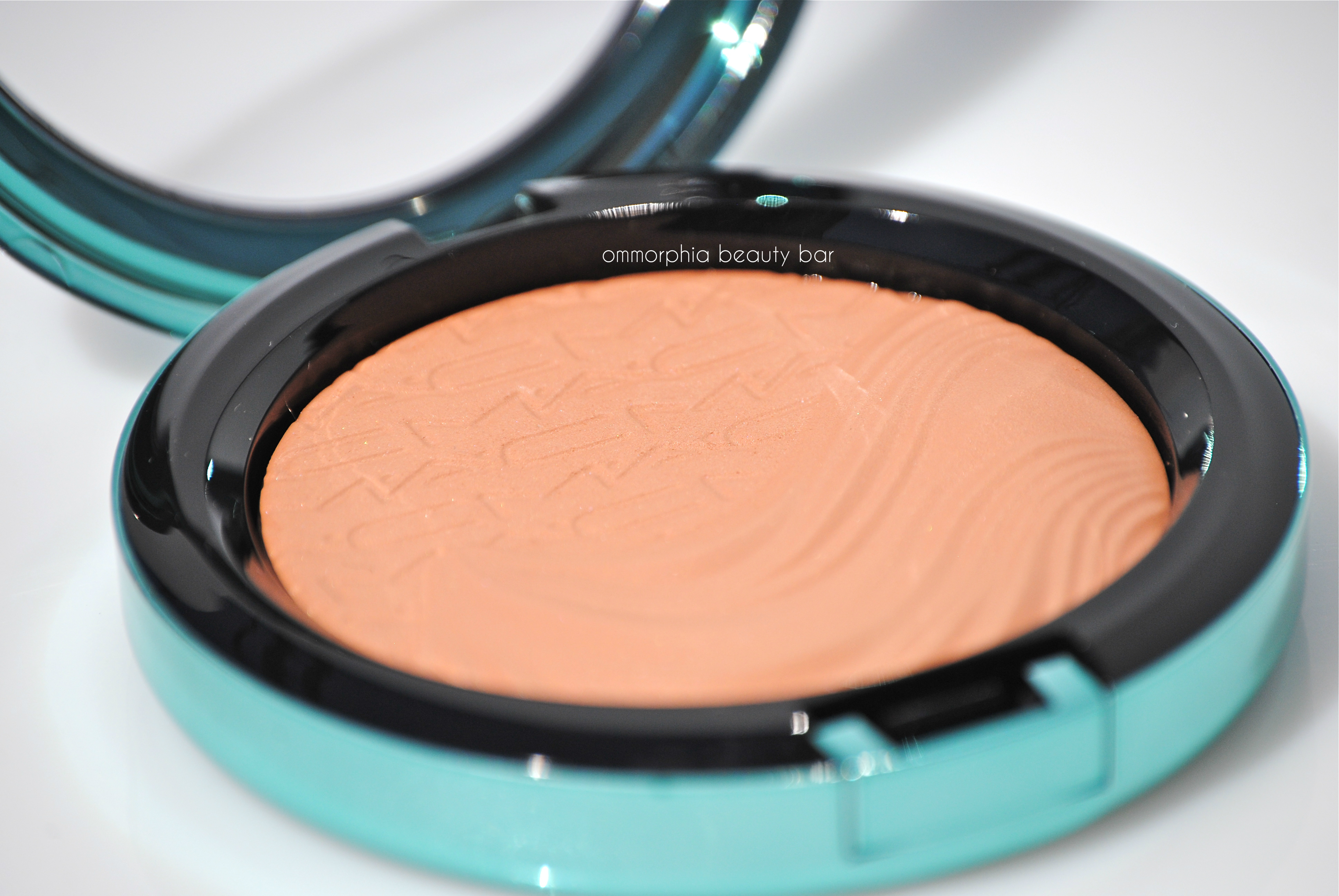 MAC Aphrodite's Shell 3