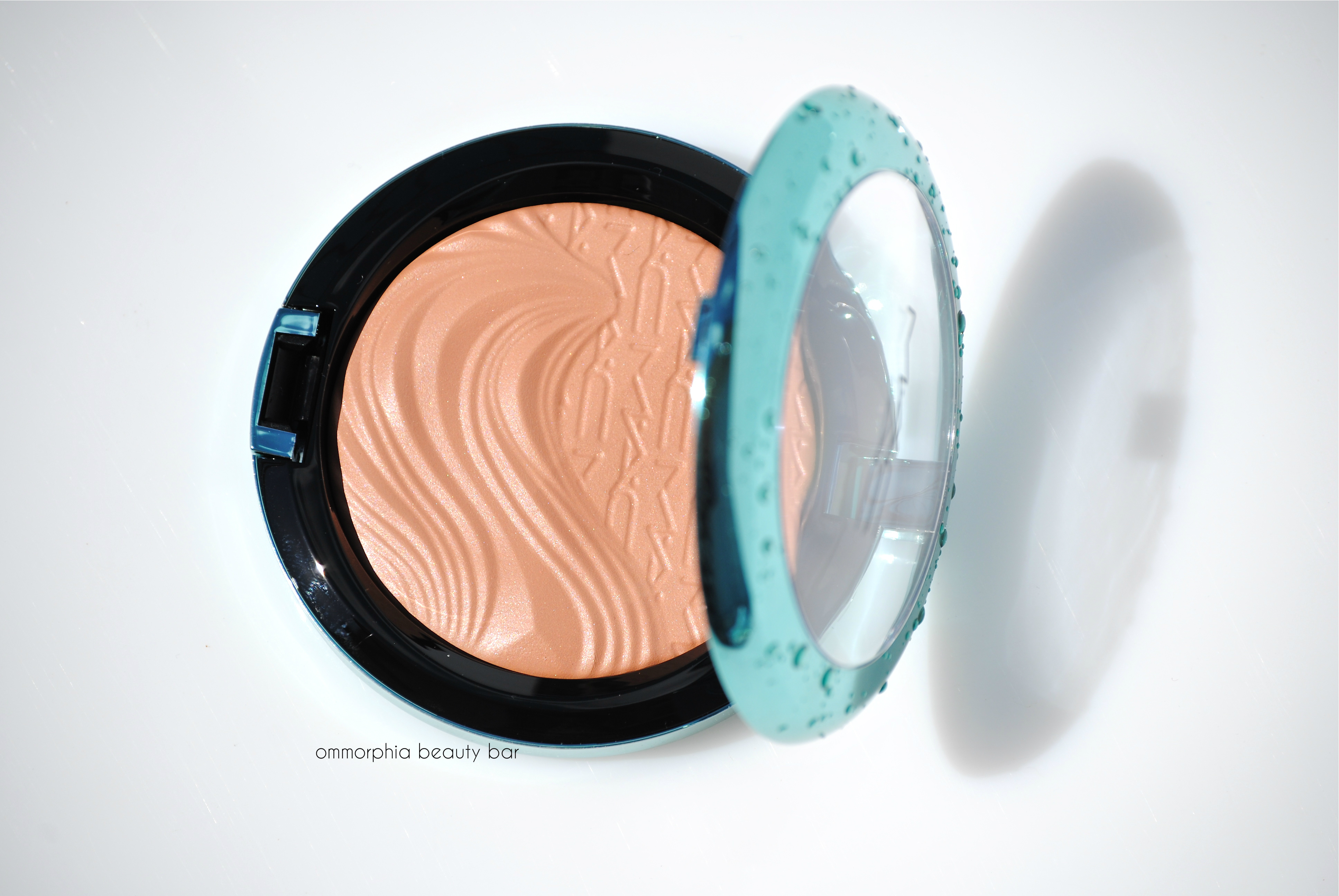 MAC Aphrodite's Shell 4
