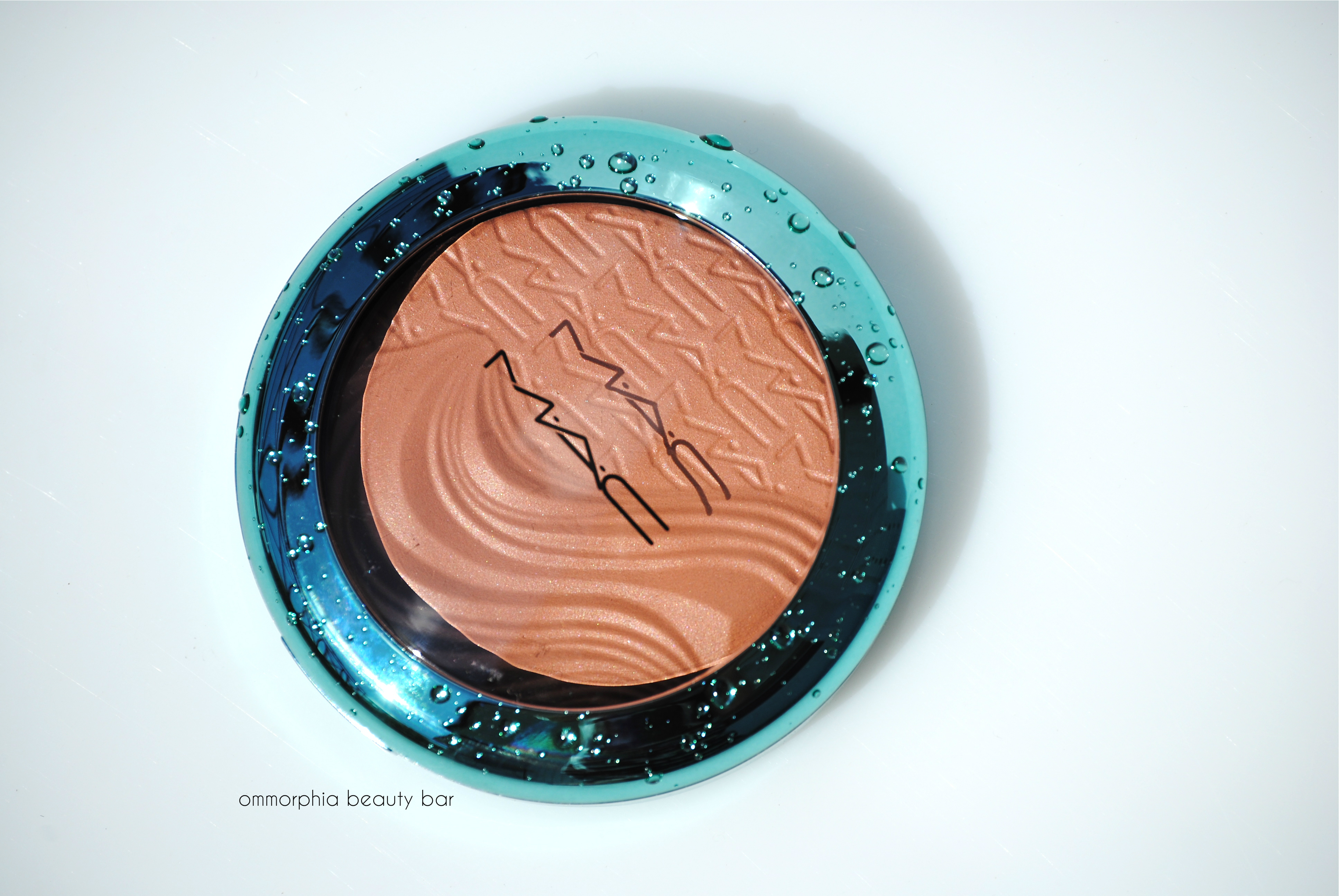 MAC Aphrodite's Shell closed