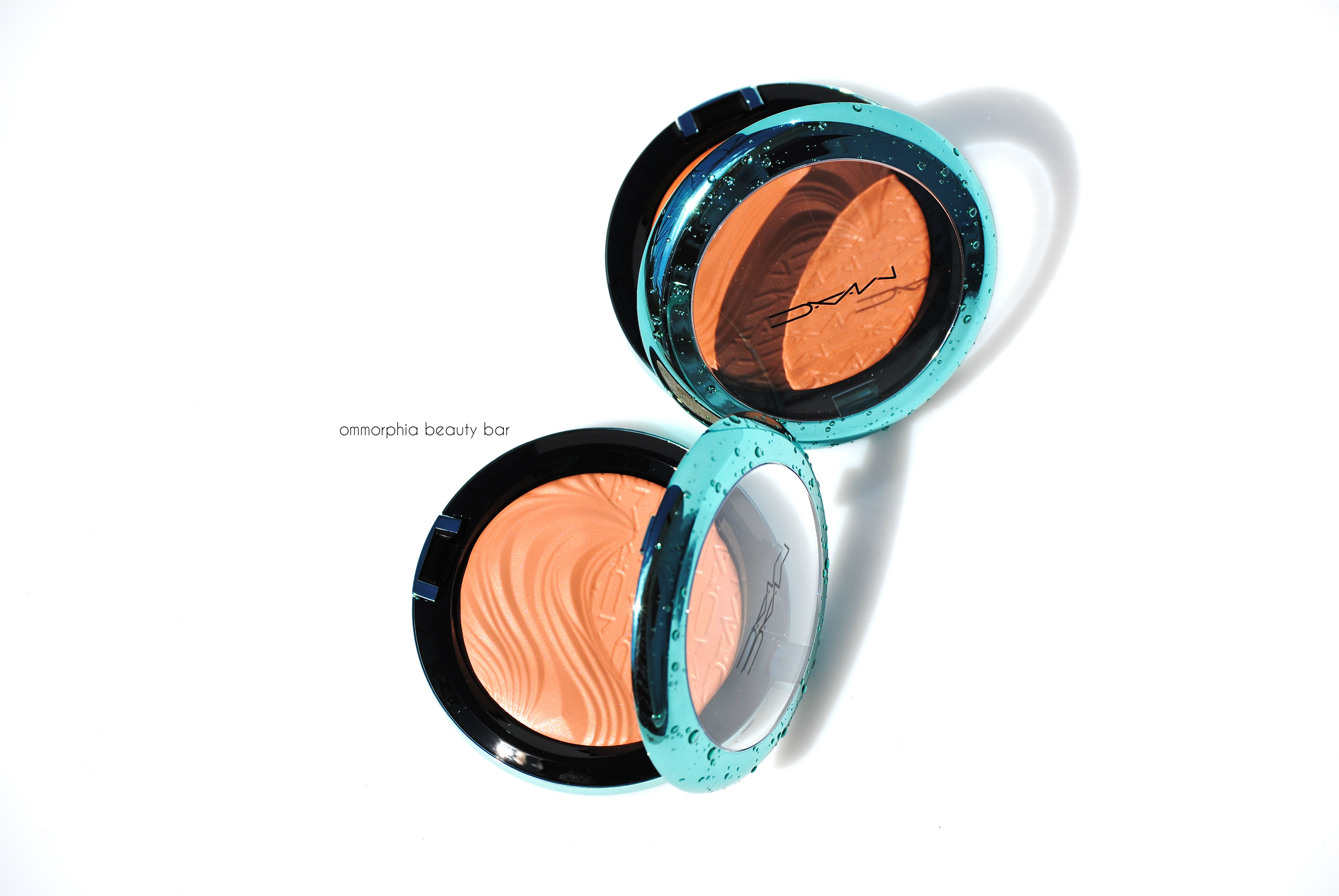 MAC Extra Dimension Bronzing Powders closer