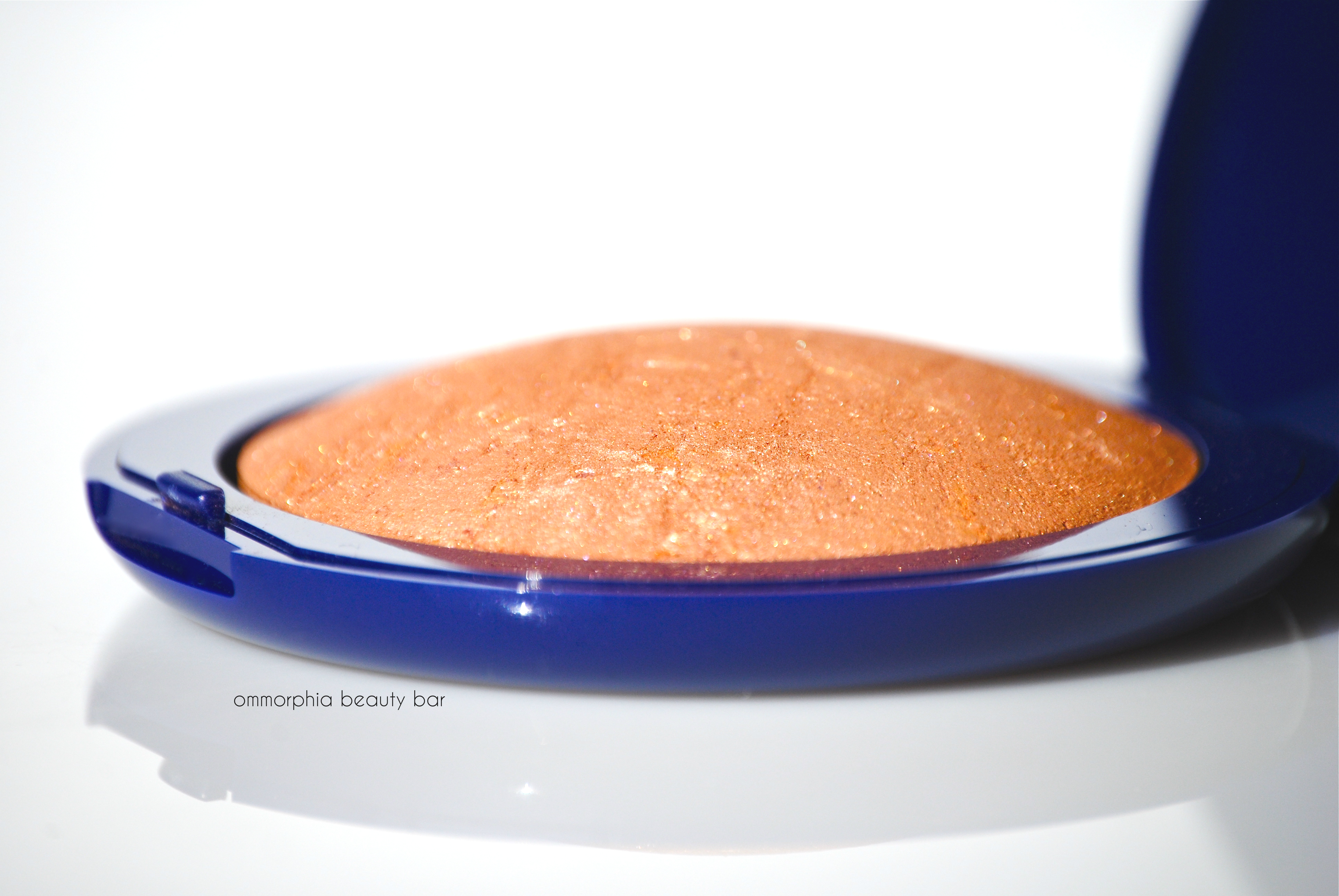 EA Summer Escape Bronzing Powder profile