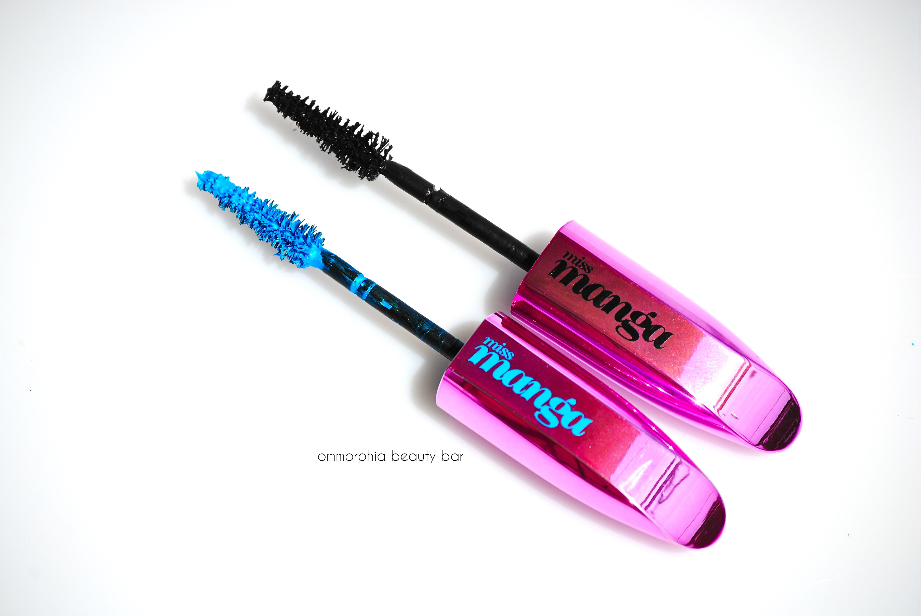 L'Oreal Miss Manga Mascara closer