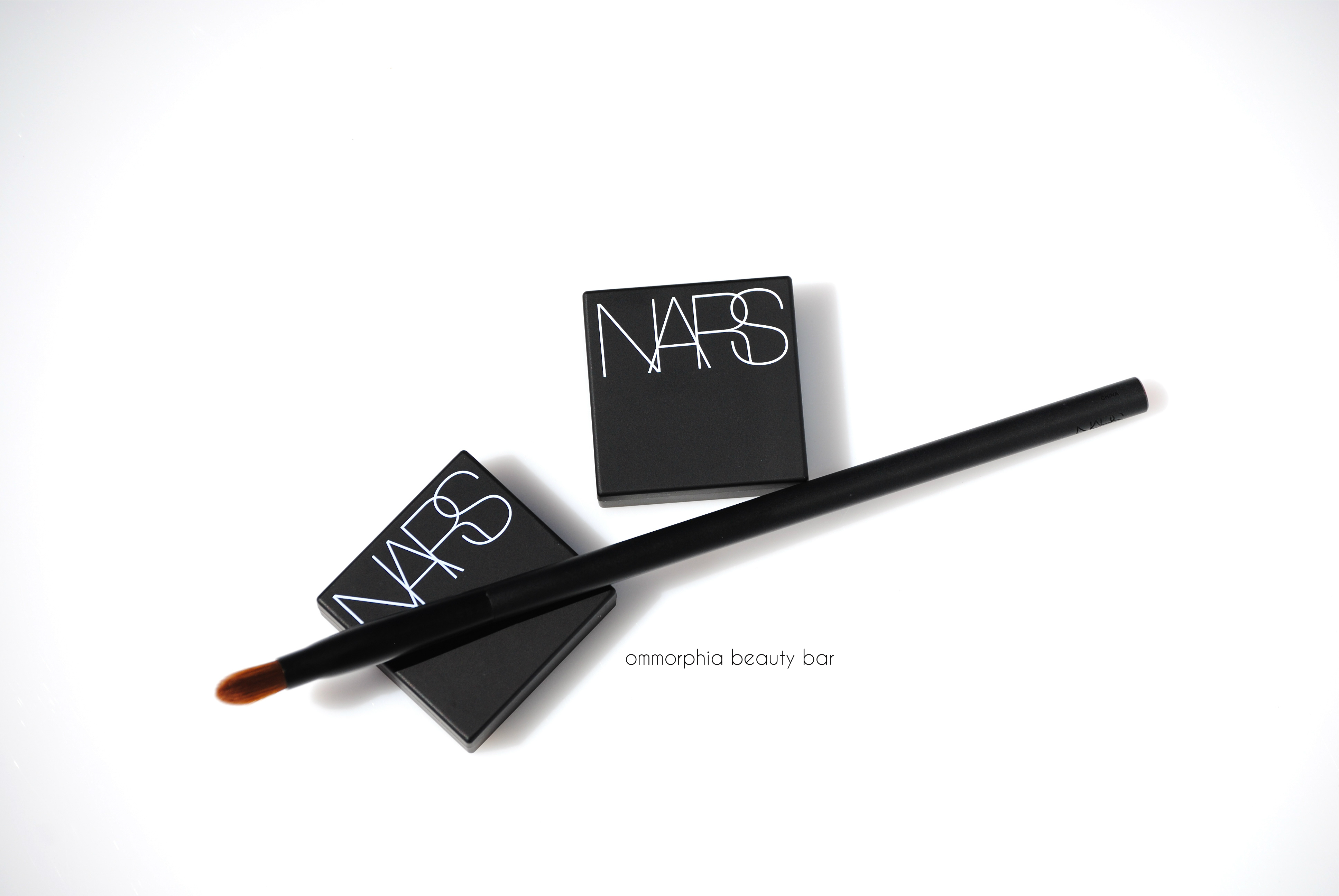 NARS Dual Intensity & brush