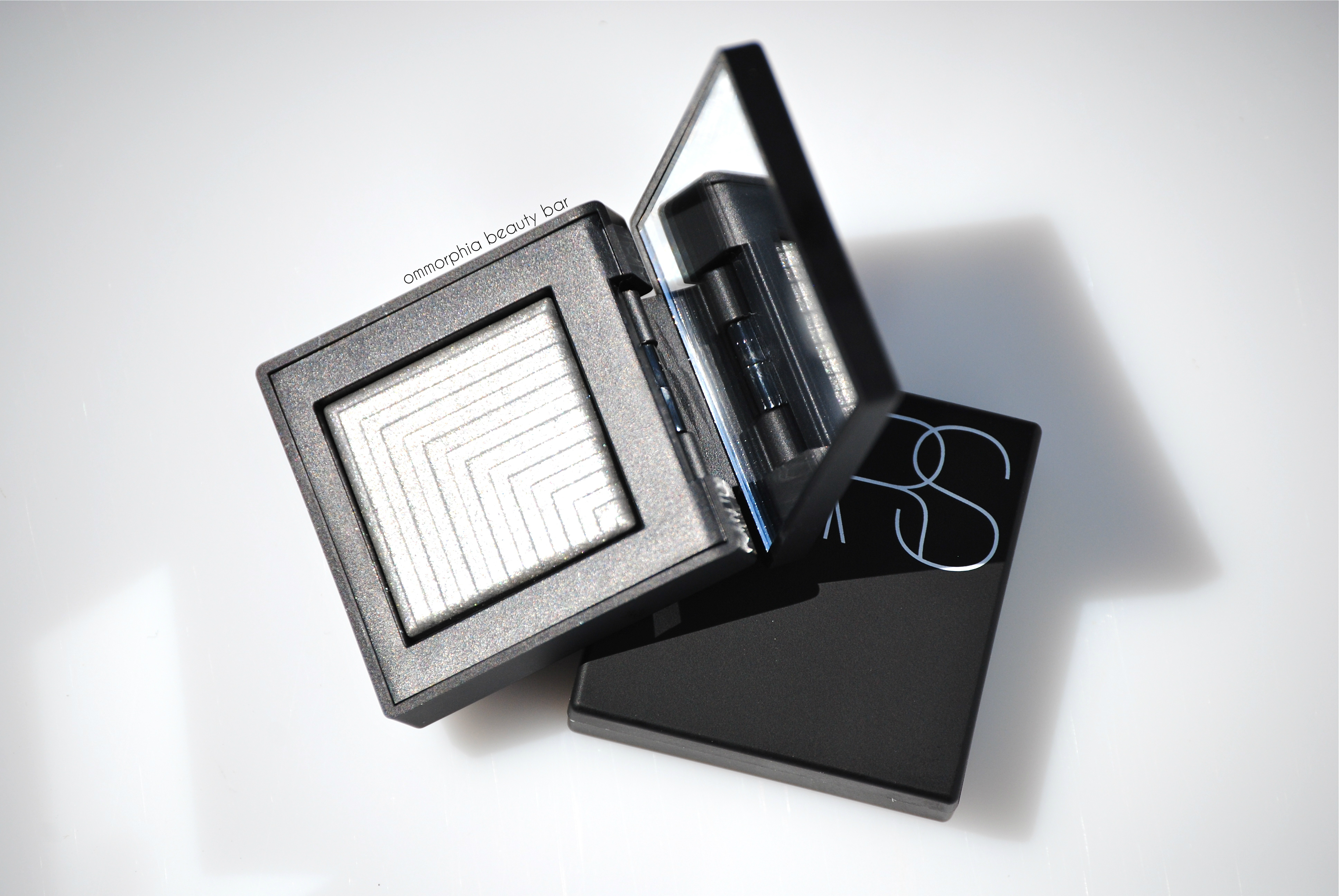 NARS  Lysithea 3