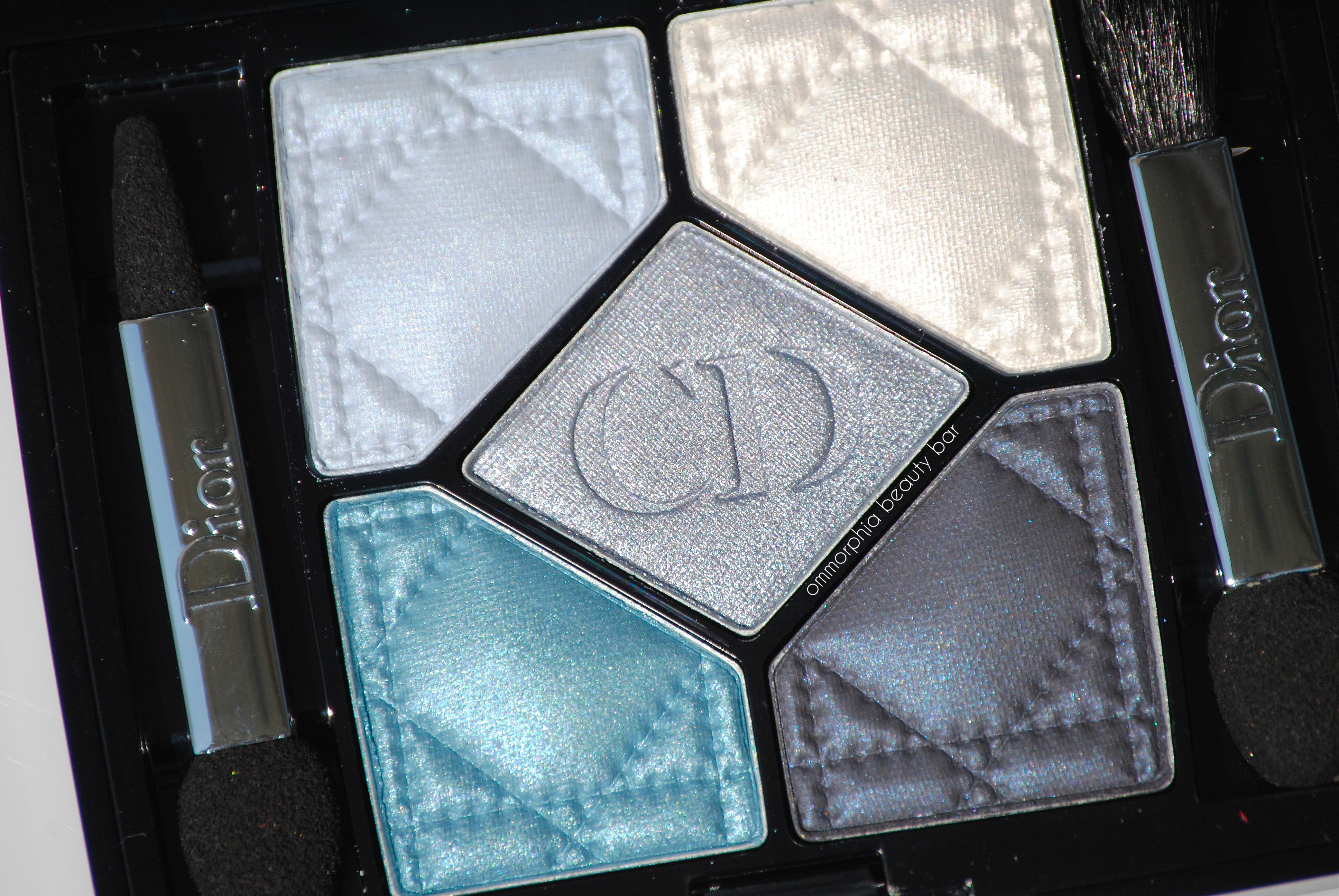 Dior #276 Carré Bleu palette natural light