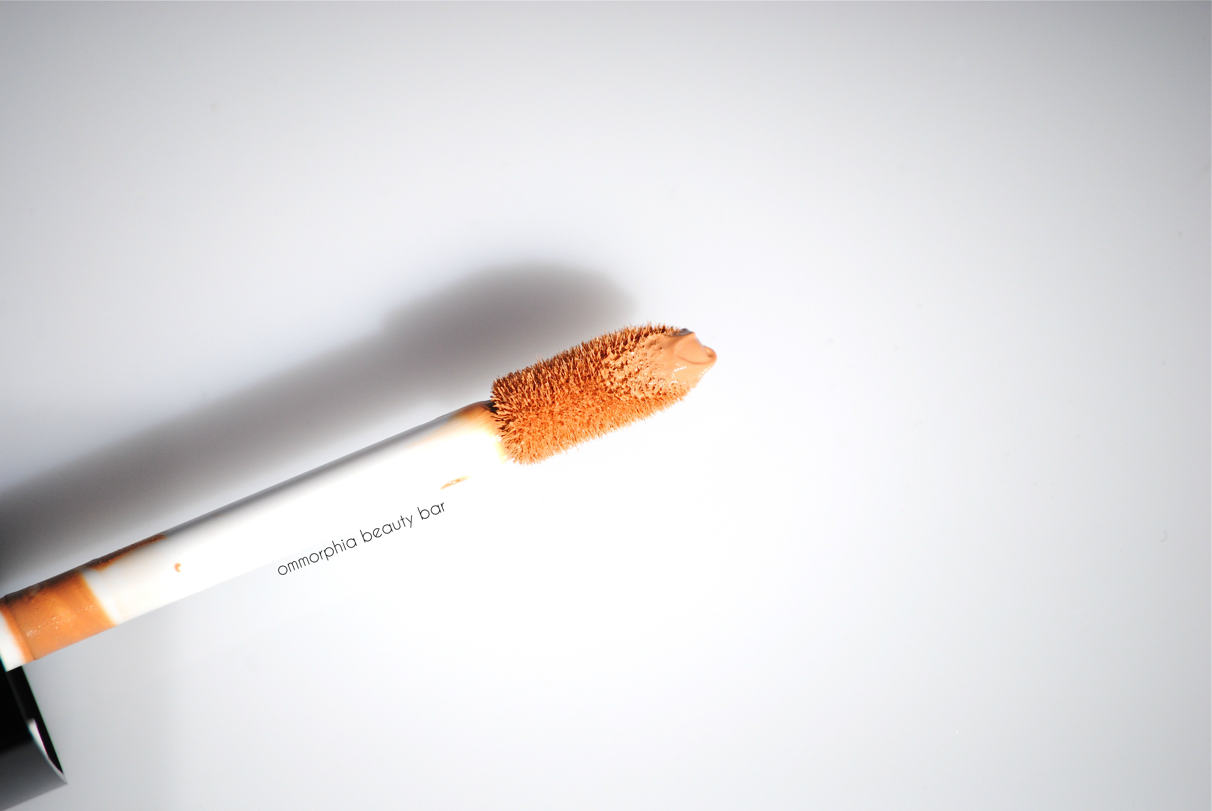 Dior Diorskin Star Concealer 002 brush