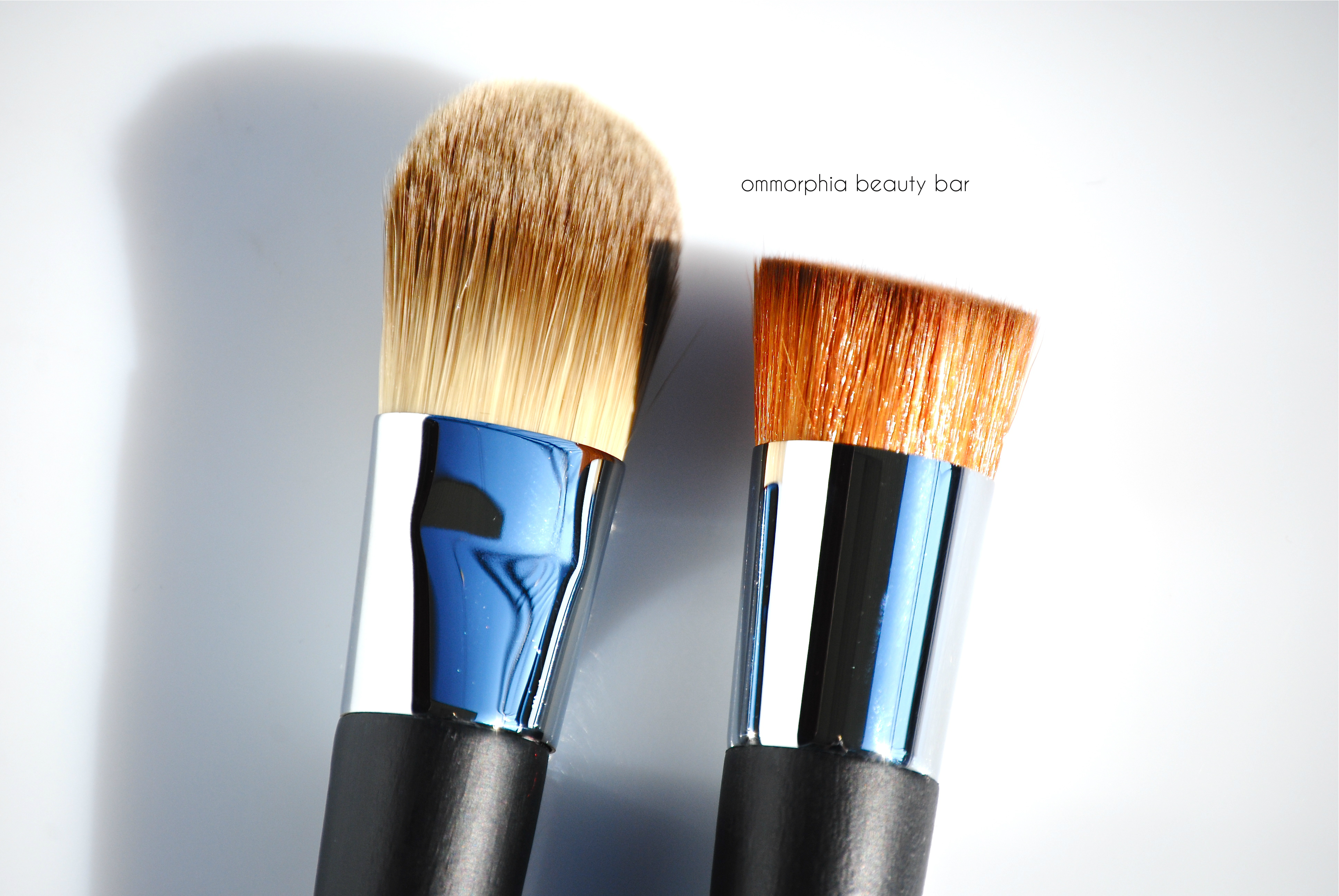 Dior Fluid Foundation Brushes macro