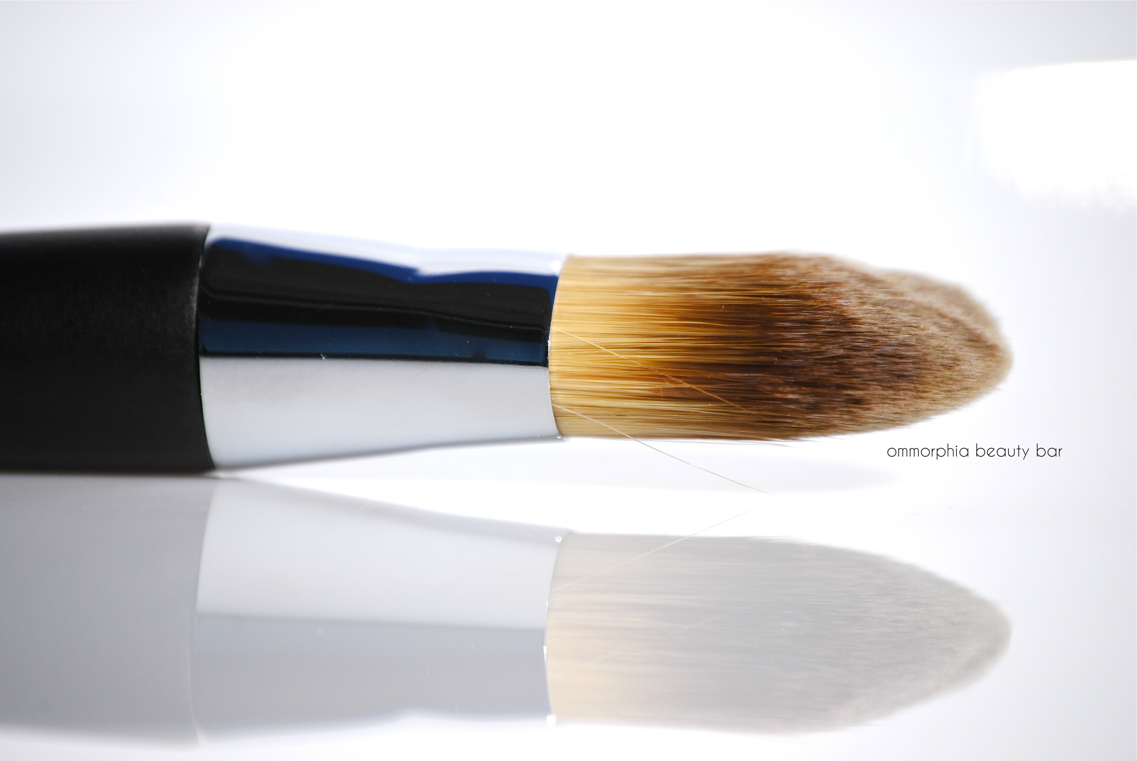 Dior Light Coverage Foundation Brush side