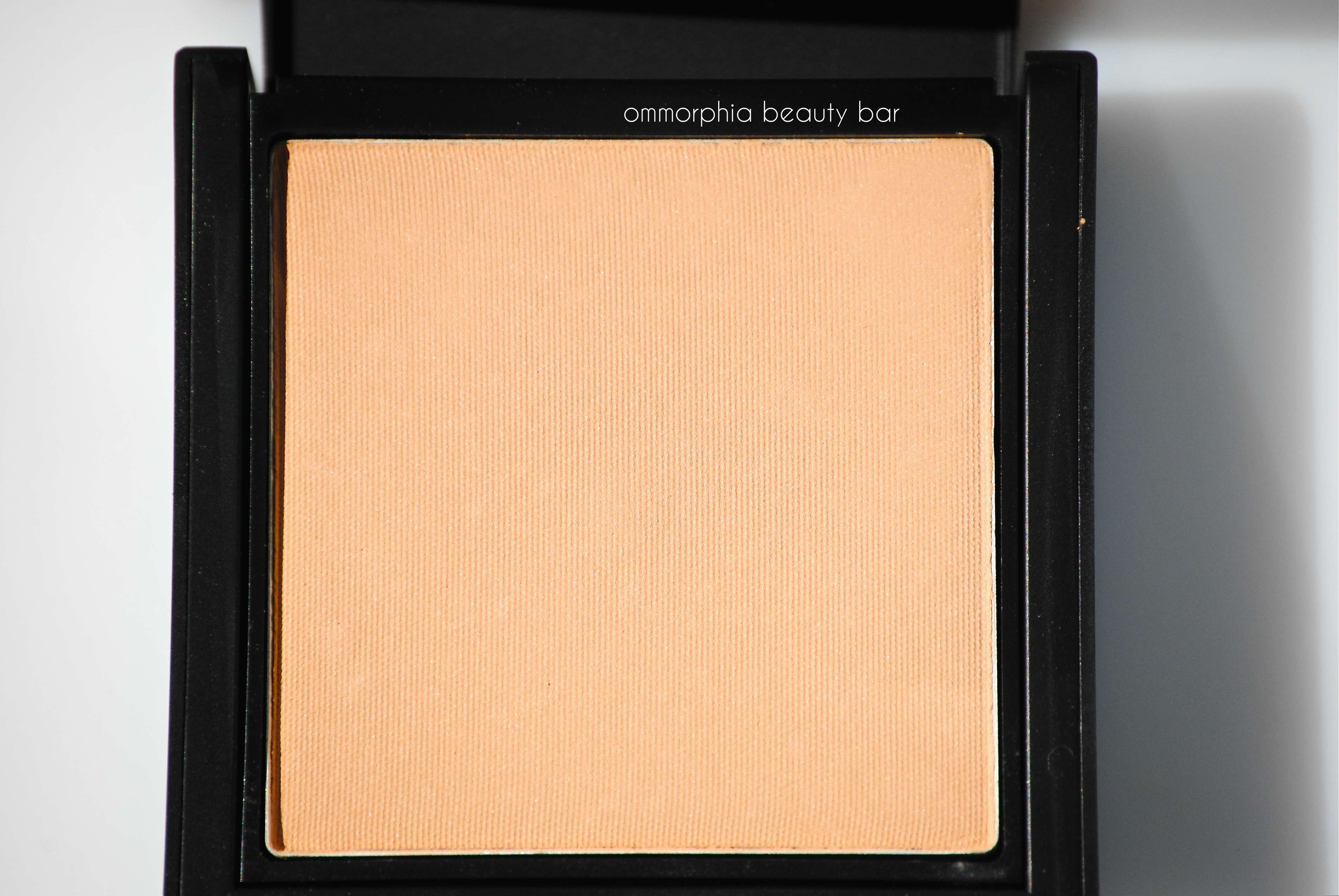 NARS Barcelona Powder Foundation macro 2