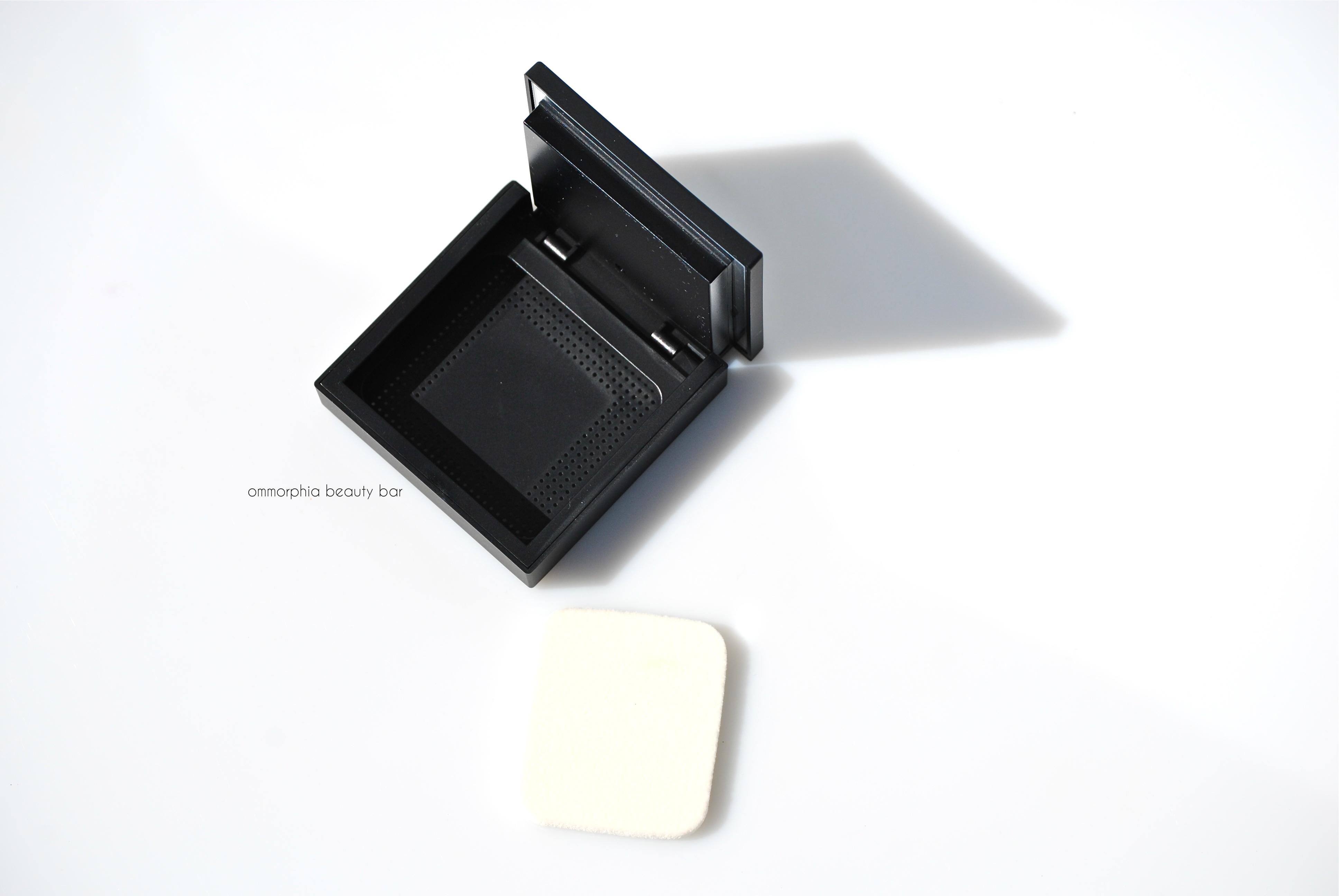 NARS Barcelona Powder Foundation sponge compartment