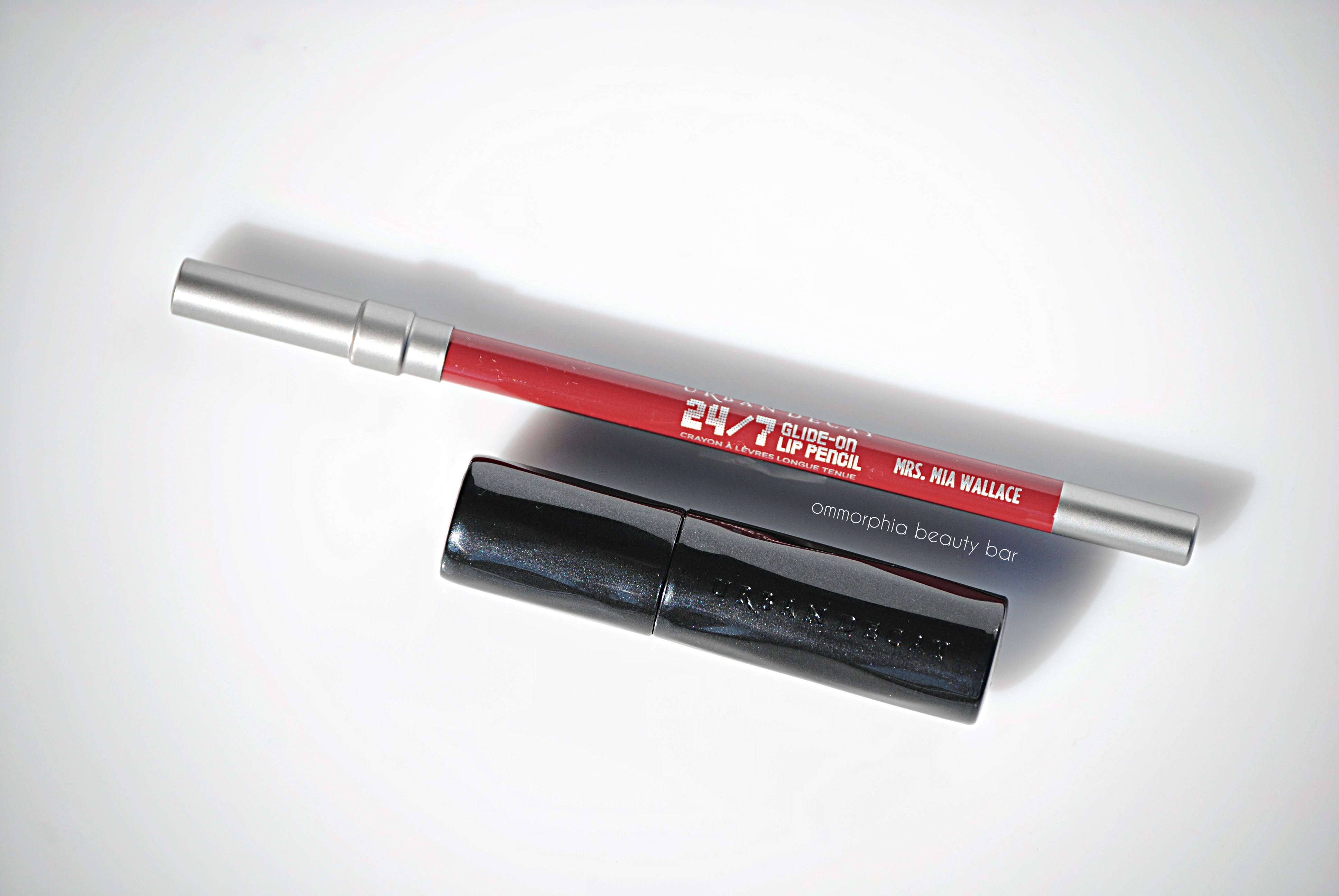 UD Mrs. Mia Wallace lip liner & lipstick closed