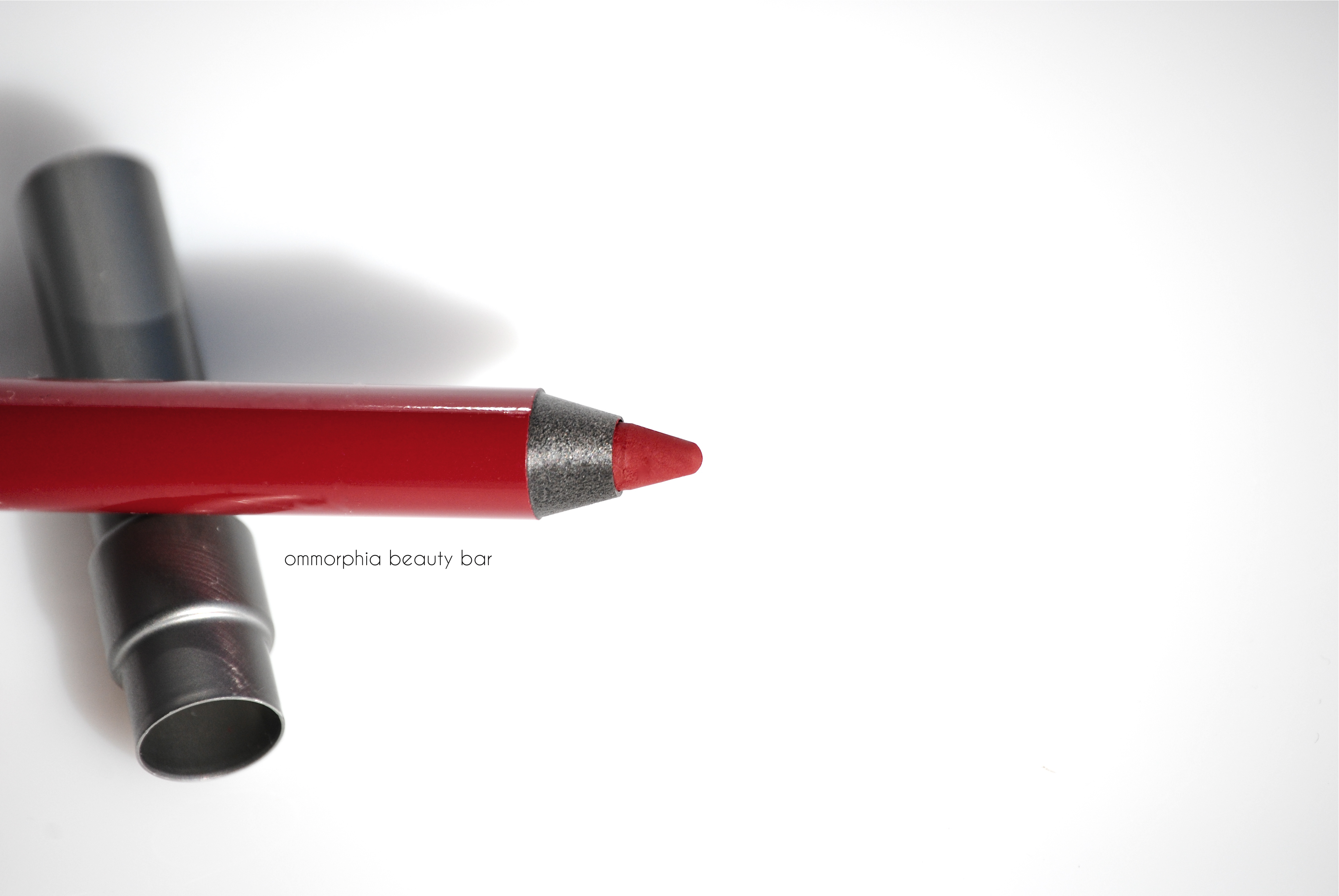 UD Mrs. Mia Wallace Lip Pencil macro