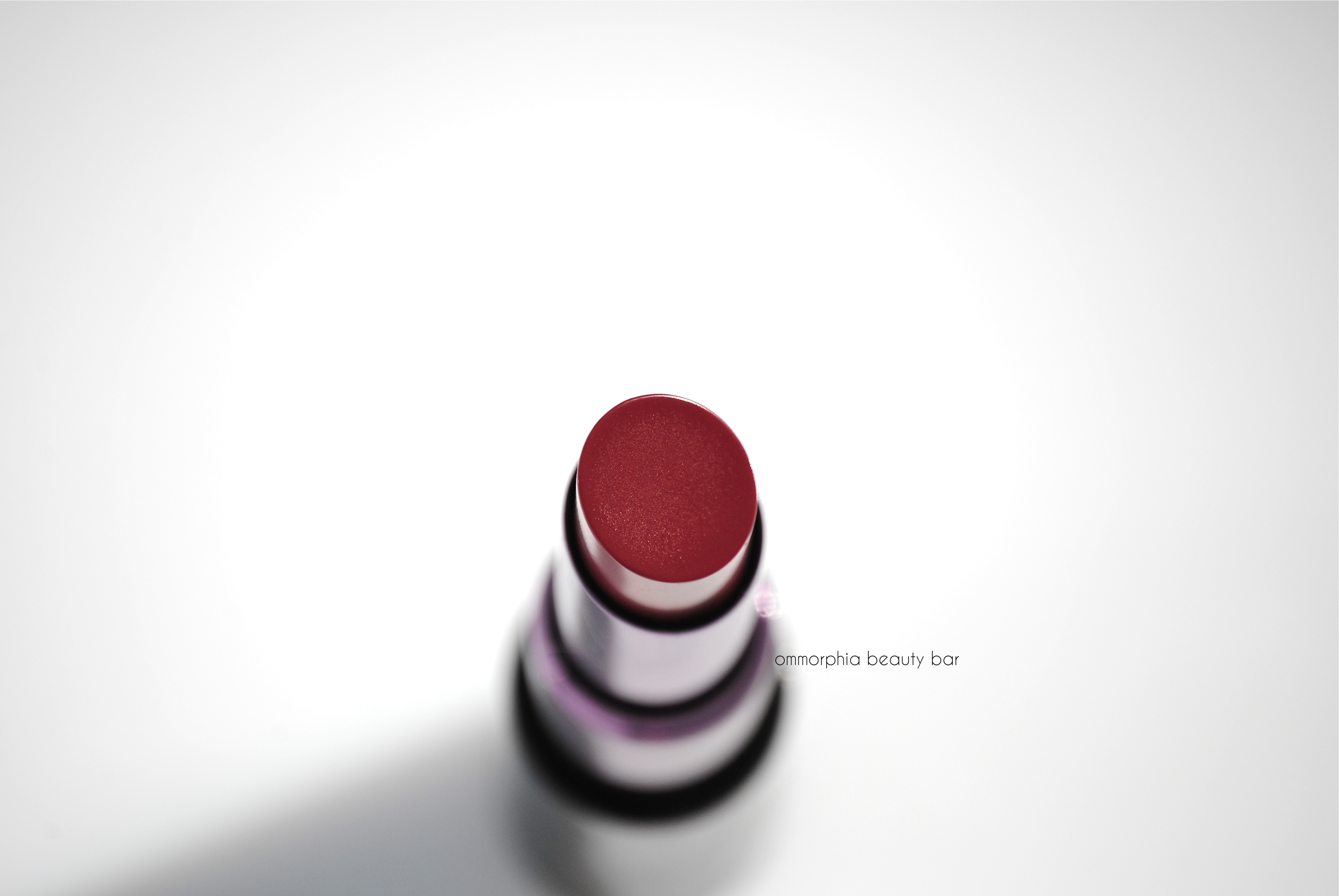 UD Mrs. Mia Wallace Lipstick macro 2