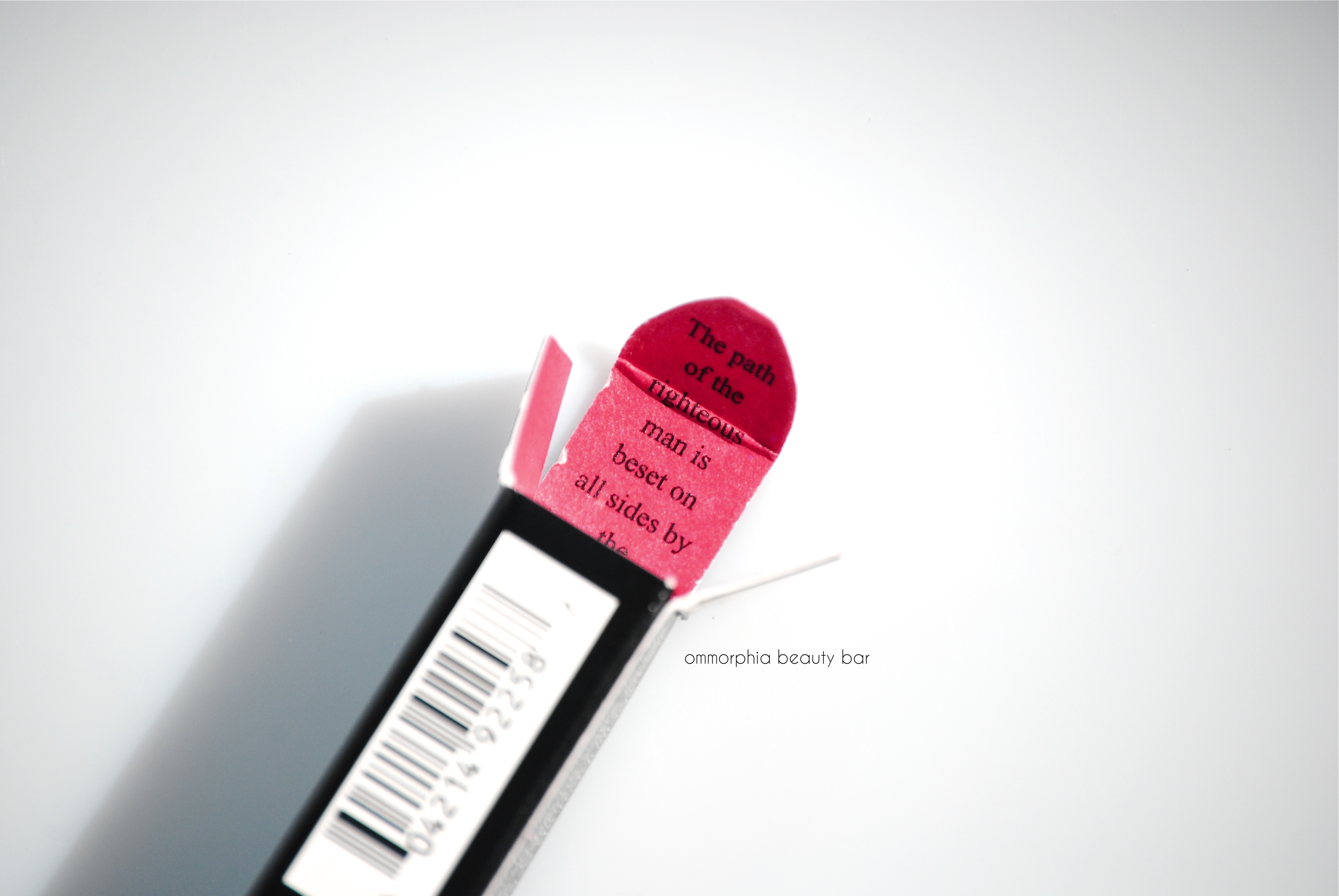 UD Mrs. Mia Wallace Lipstick open box