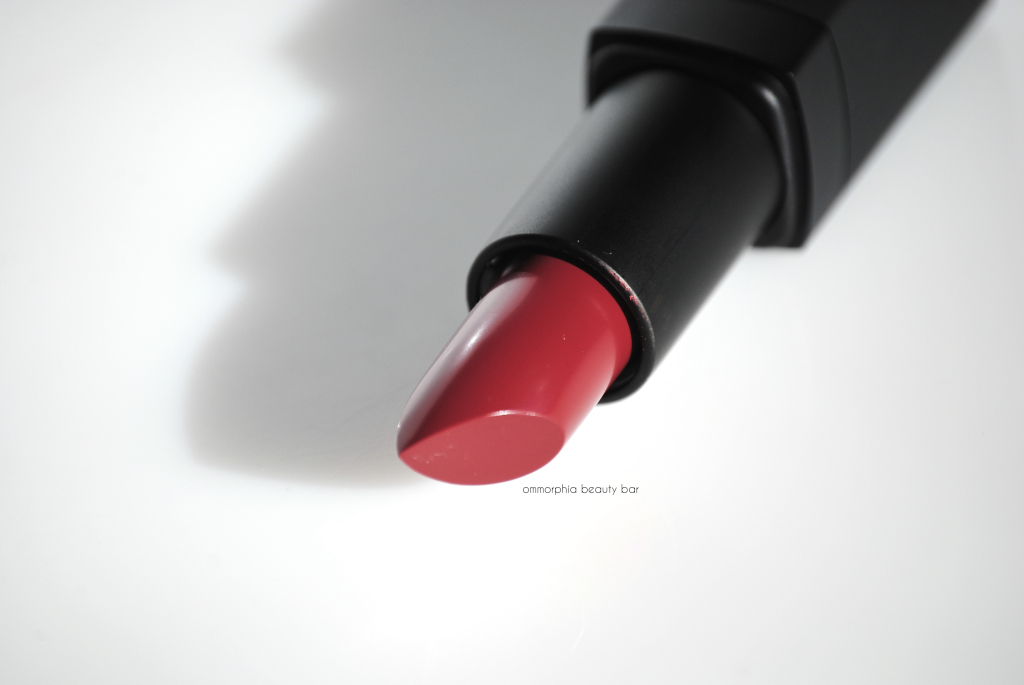 NARS Deadly Catch lipstick macro