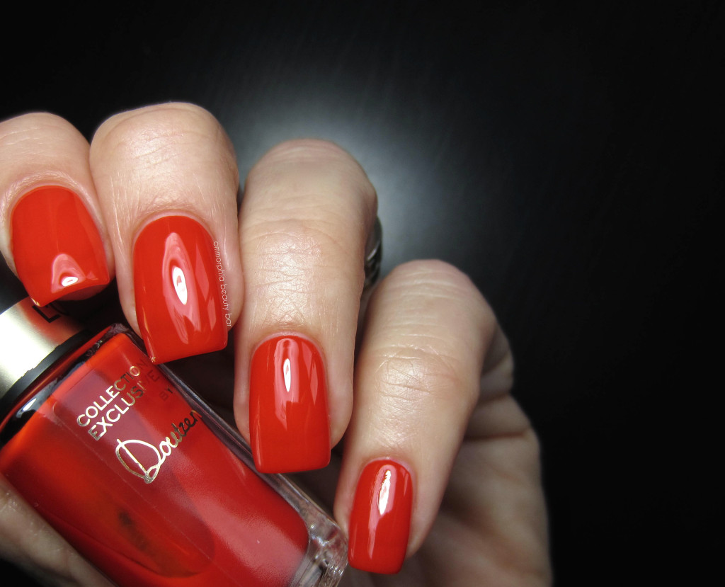 L'Oreal Doutzen's Red polish swatch