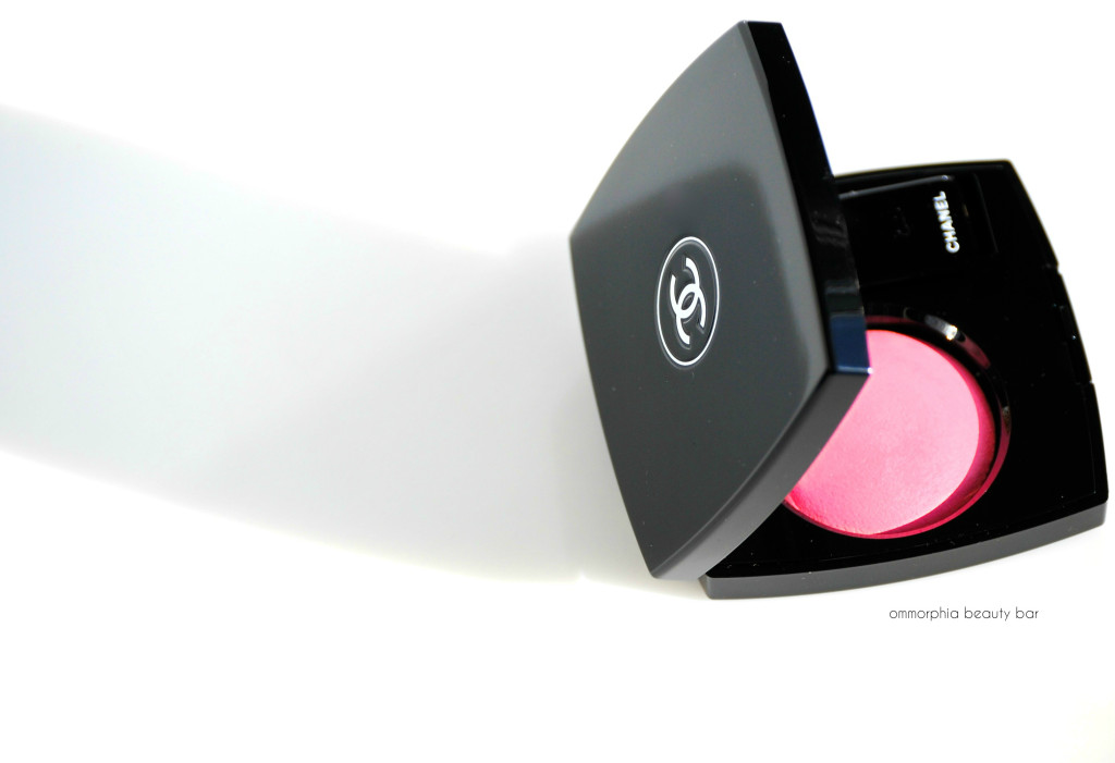 CHANEL Crescendo blush closer