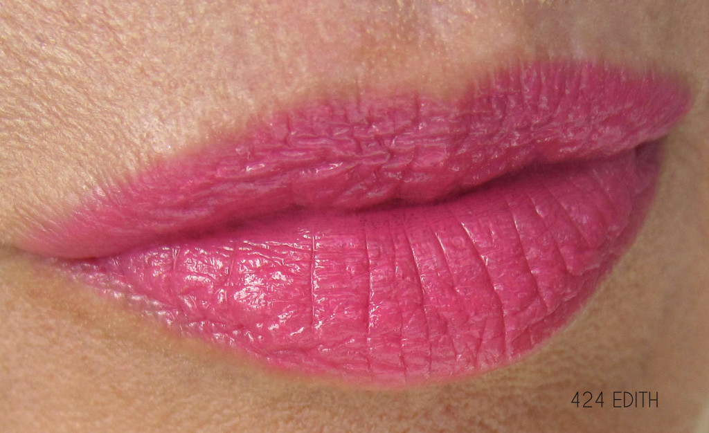 CHANEL Rouge Coco Edith swatch
