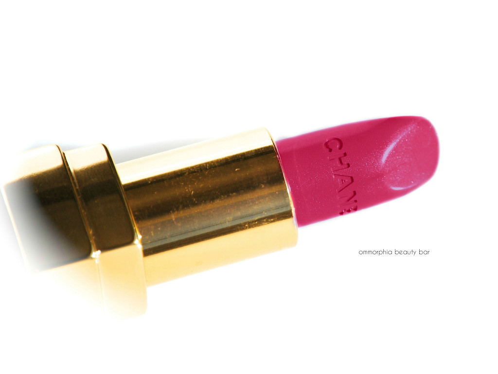 CHANEL Rouge Coco Ina macro